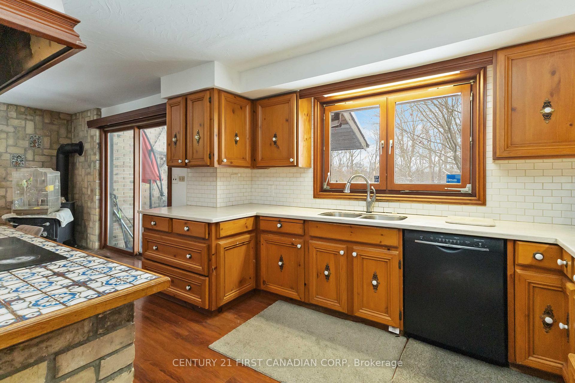 Photo 14 of 239 Woodworth Crescent, St. Thomas — HOMEH