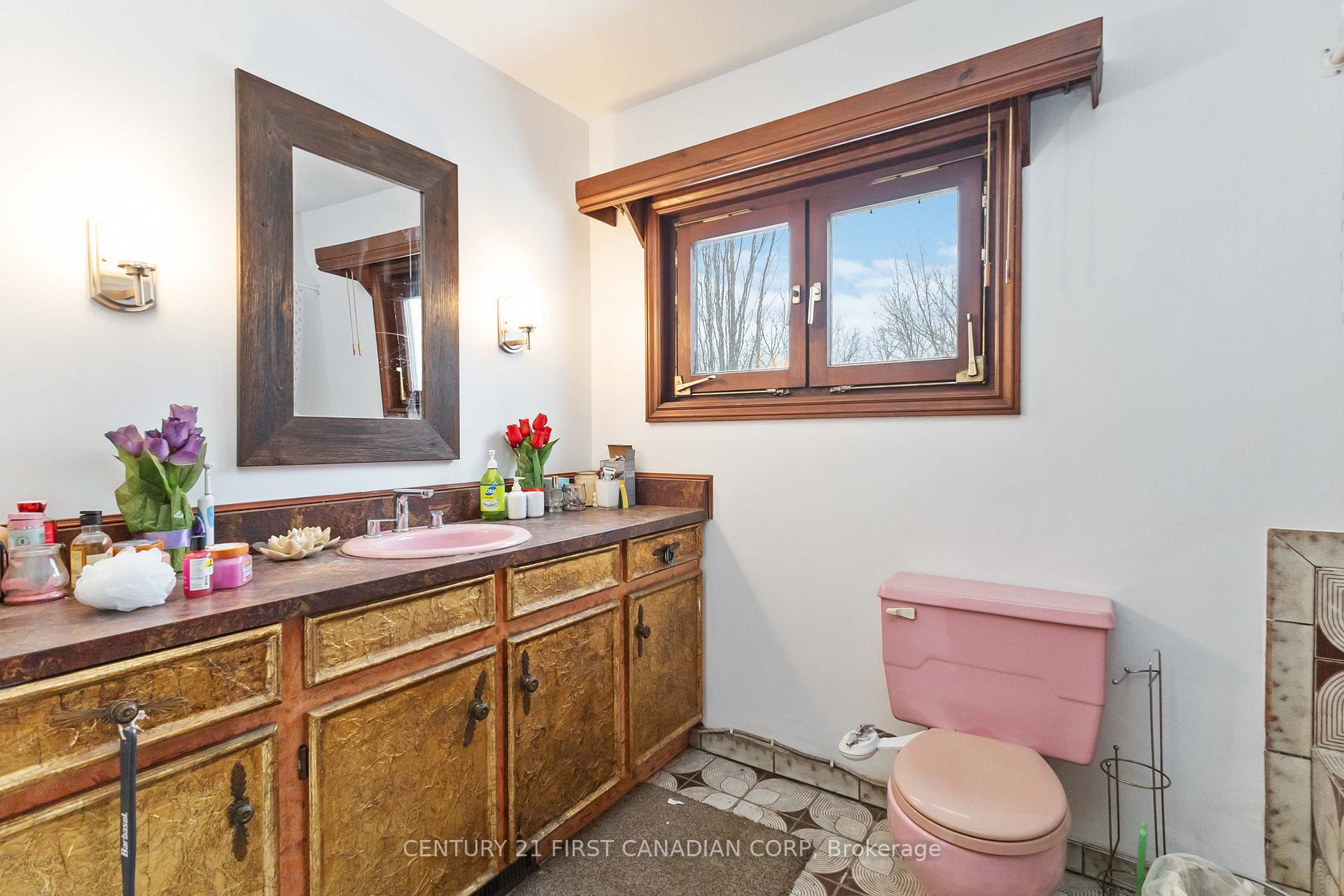 Photo 27 of 239 Woodworth Crescent, St. Thomas — HOMEH