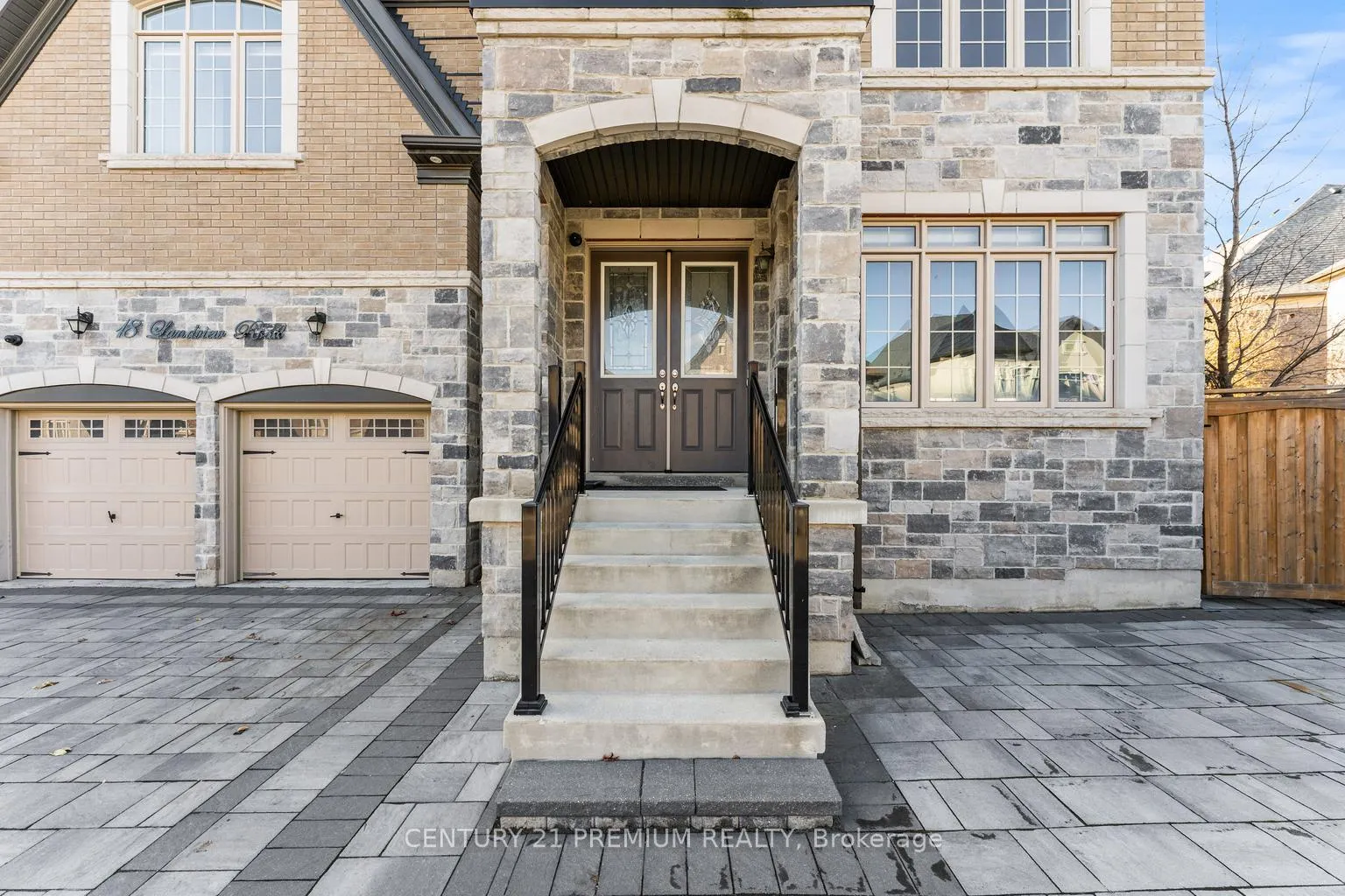 Photo 2 of 18 Landview Road, Brampton, Toronto Gore Rural Estate — HOMEH