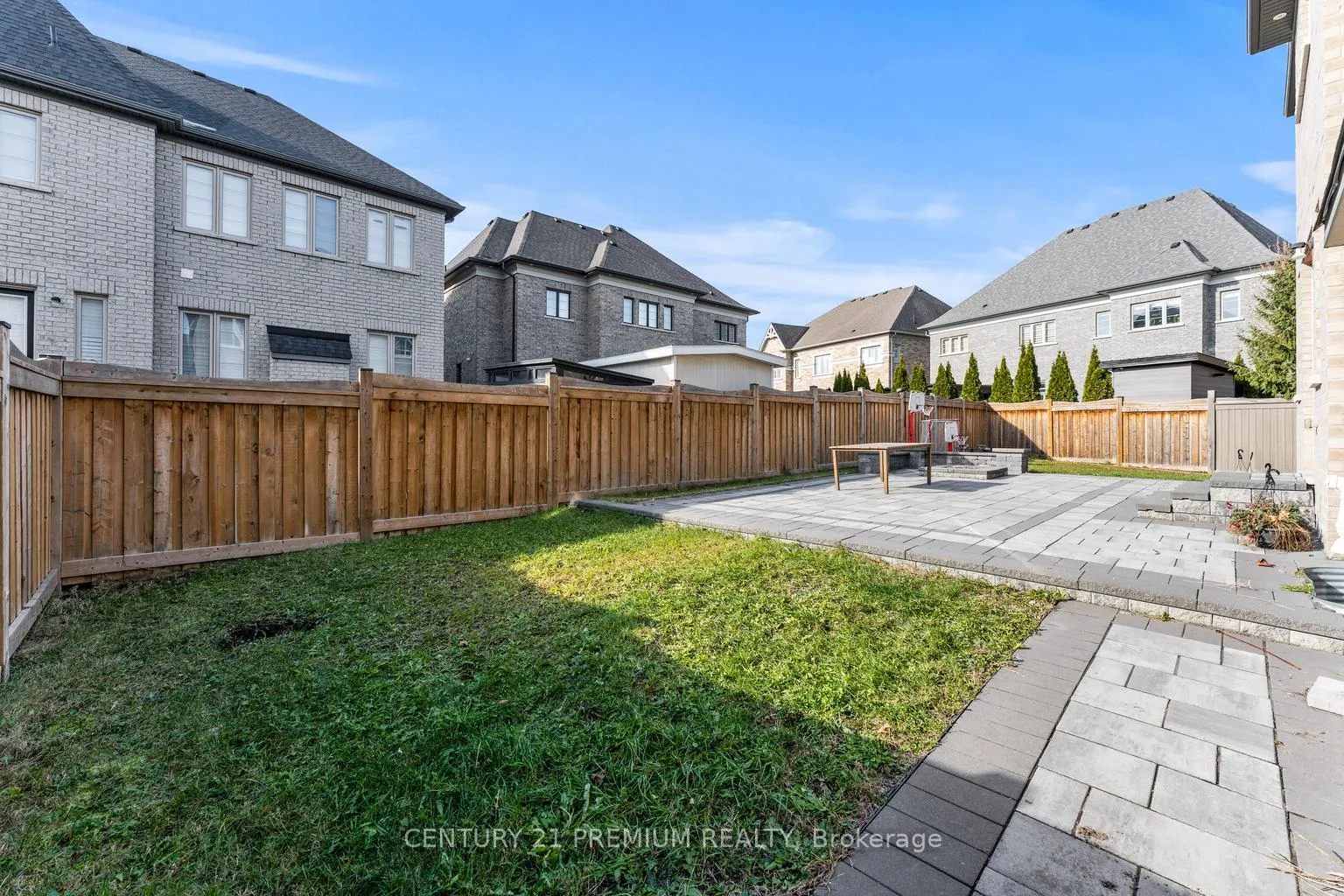 Photo 47 of 18 Landview Road, Brampton, Toronto Gore Rural Estate — HOMEH