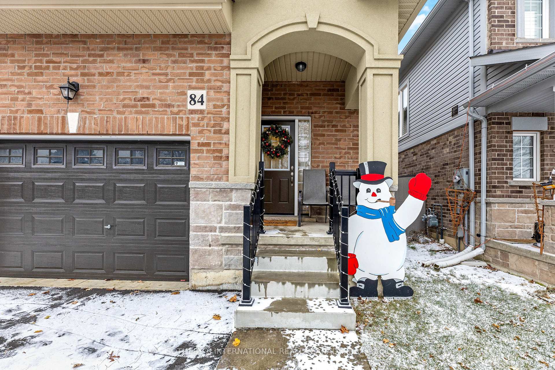 Photo 3 of 84 Bobolink Road, Hamilton, Bruleville — HOMEH