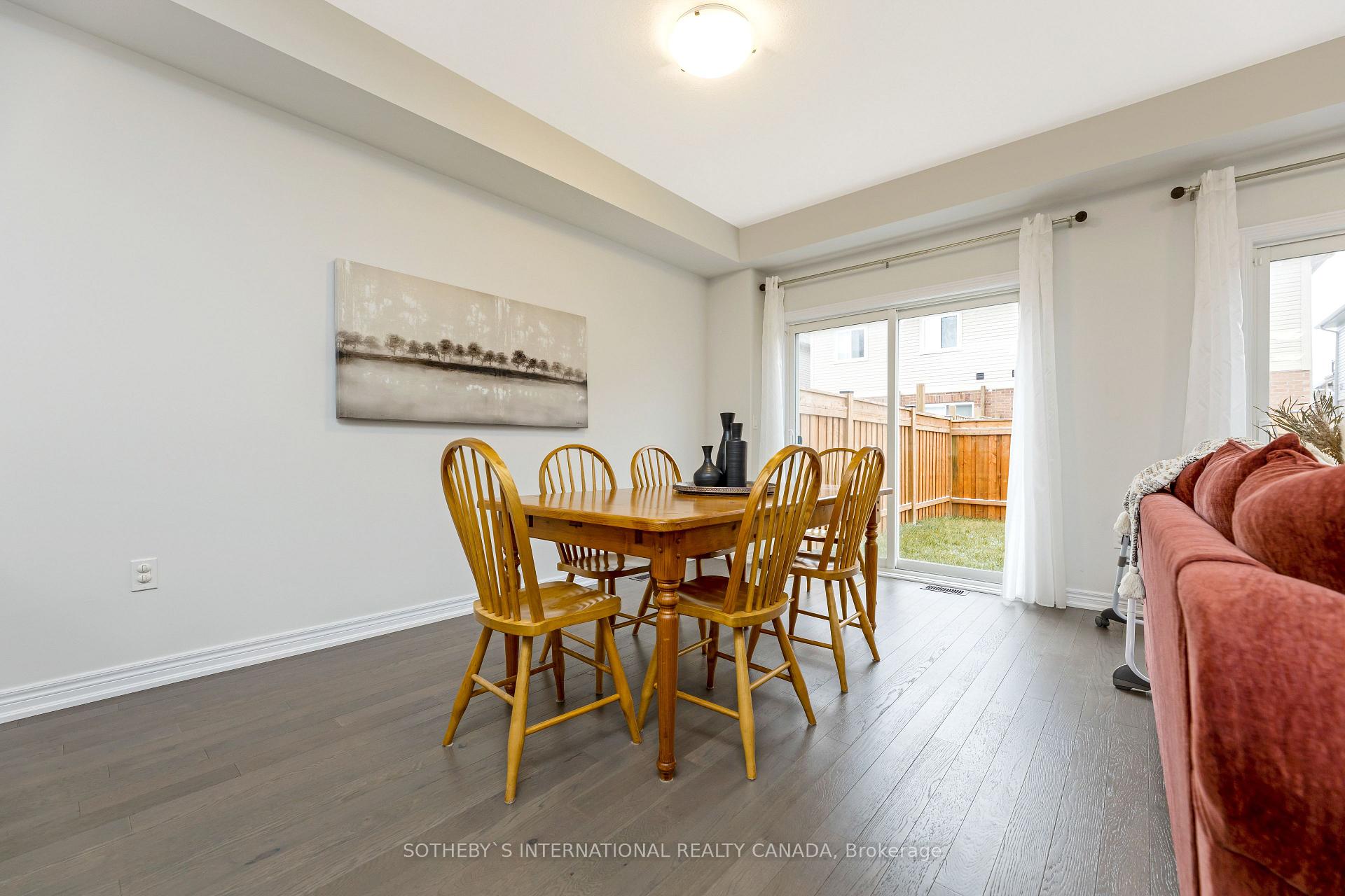 Photo 10 of 84 Bobolink Road, Hamilton, Bruleville — HOMEH