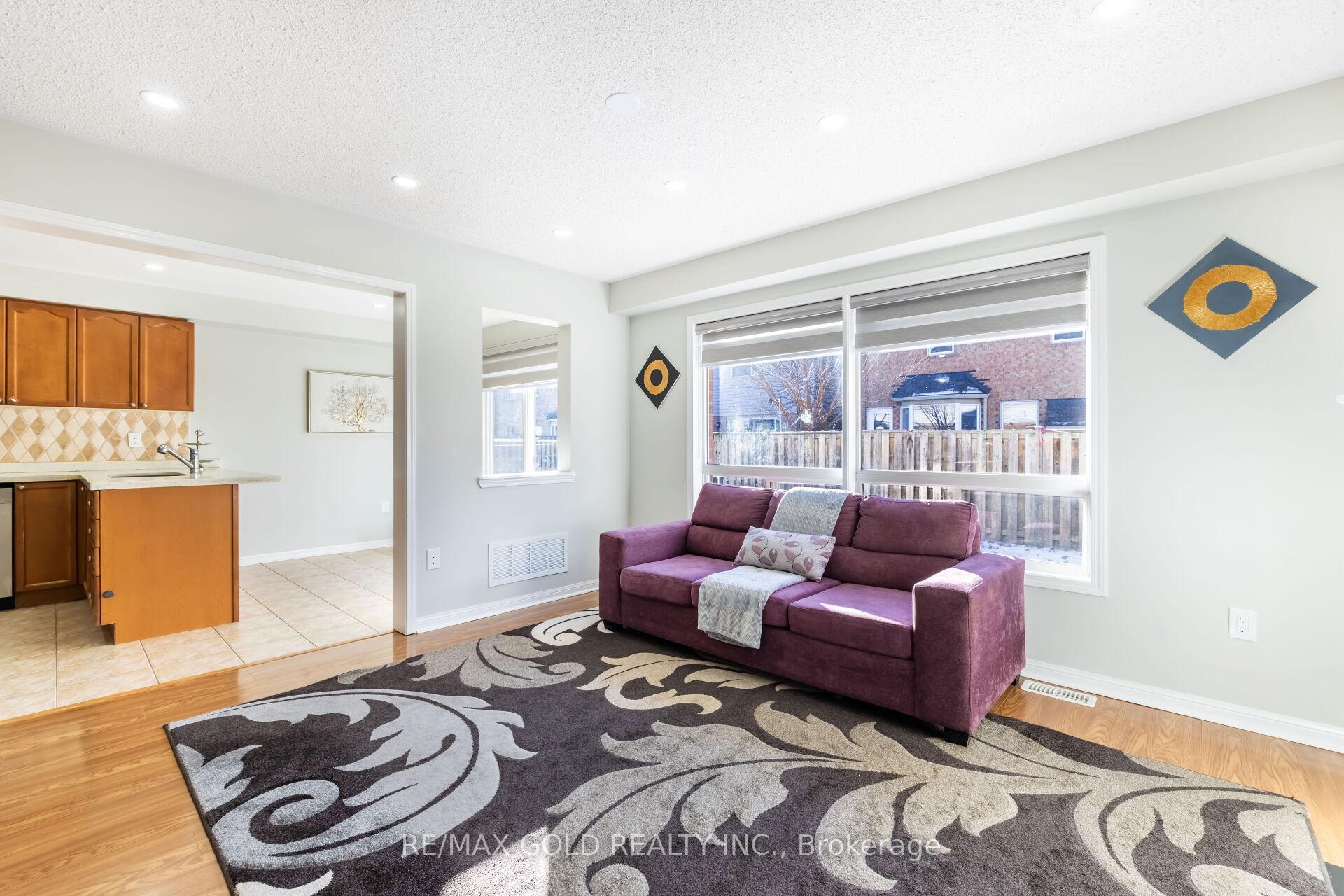 Photo 35 of 210 Owlridge Drive, Brampton, Credit Valley — HOMEH