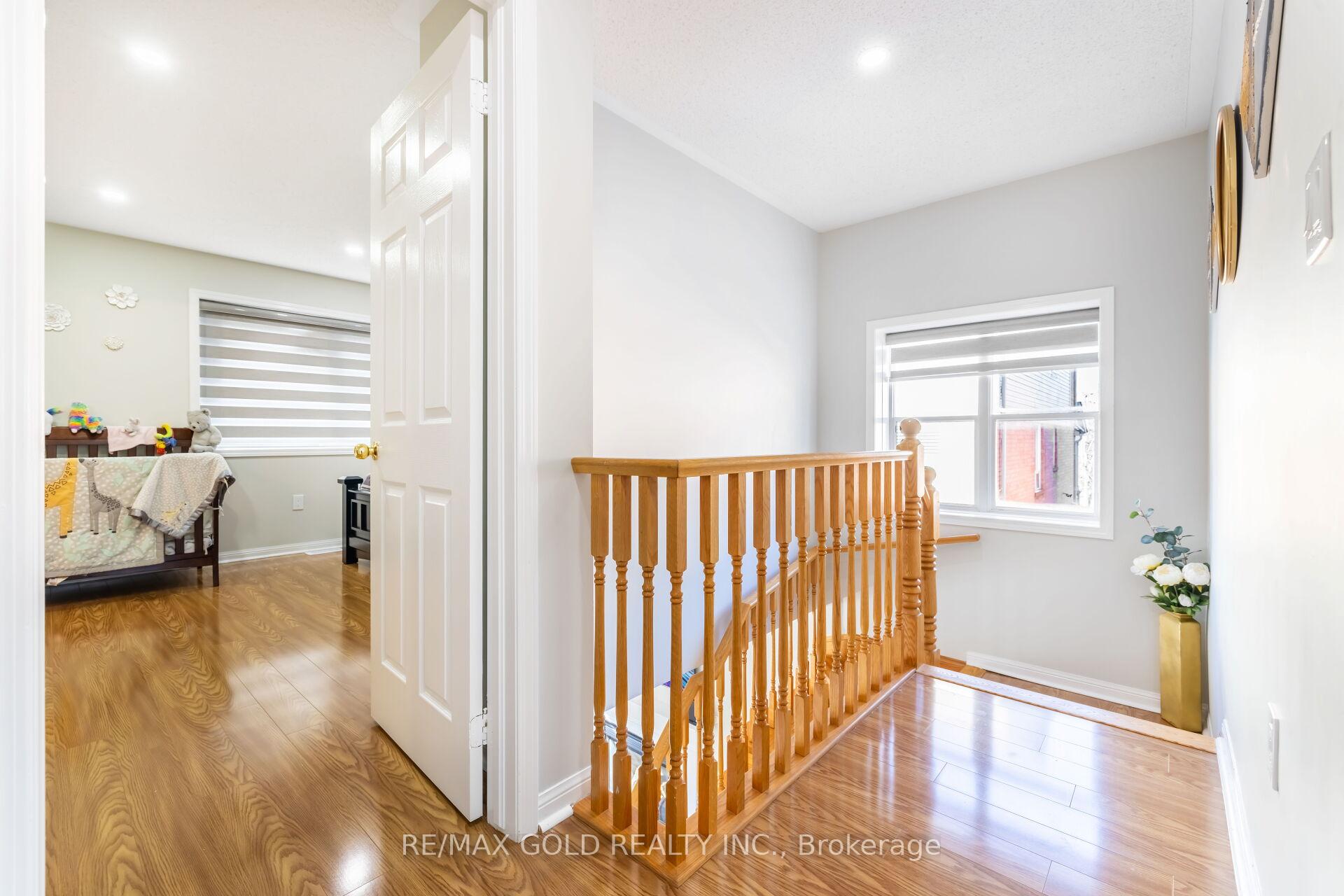 Photo 64 of 210 Owlridge Drive, Brampton, Credit Valley — HOMEH