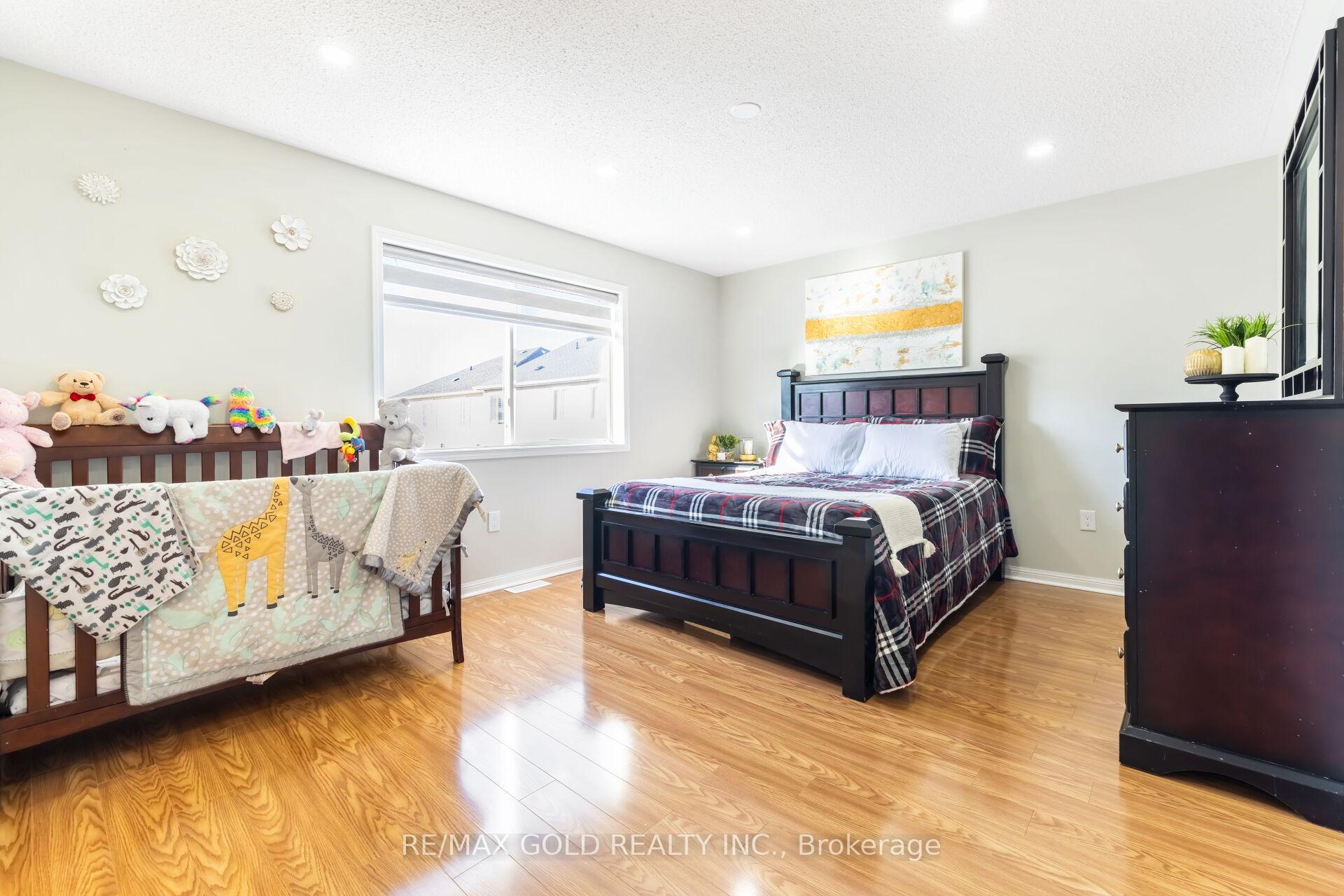 Photo 66 of 210 Owlridge Drive, Brampton, Credit Valley — HOMEH