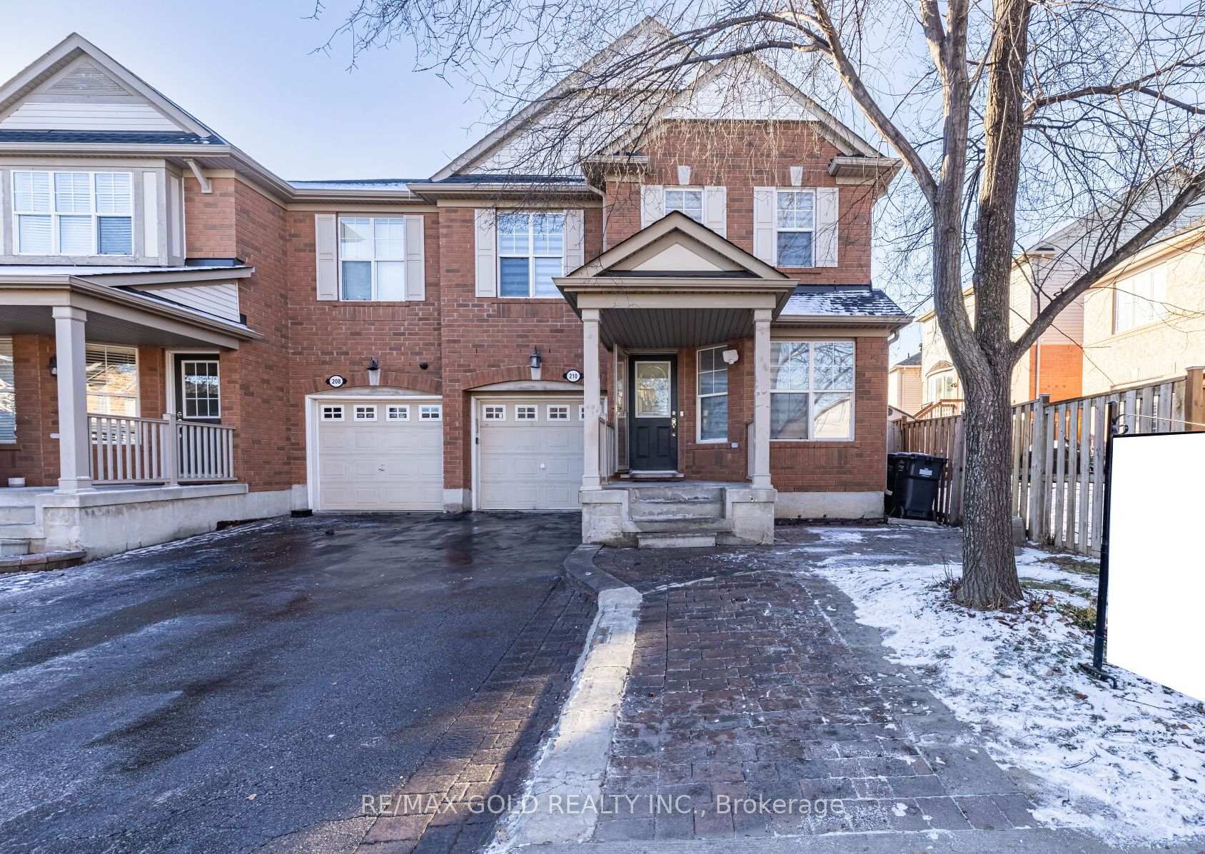 Photo 3 of 210 Owlridge Drive, Brampton, Credit Valley — HOMEH