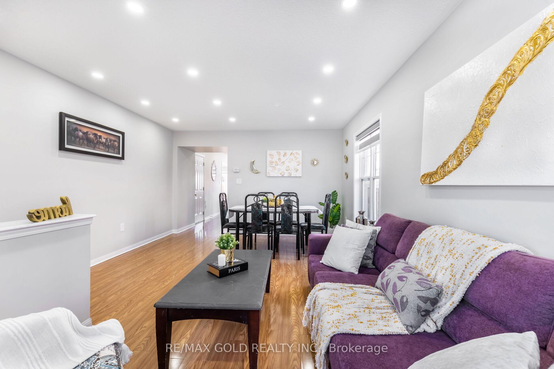Photo 6 of 210 Owlridge Drive, Brampton, Credit Valley — HOMEH