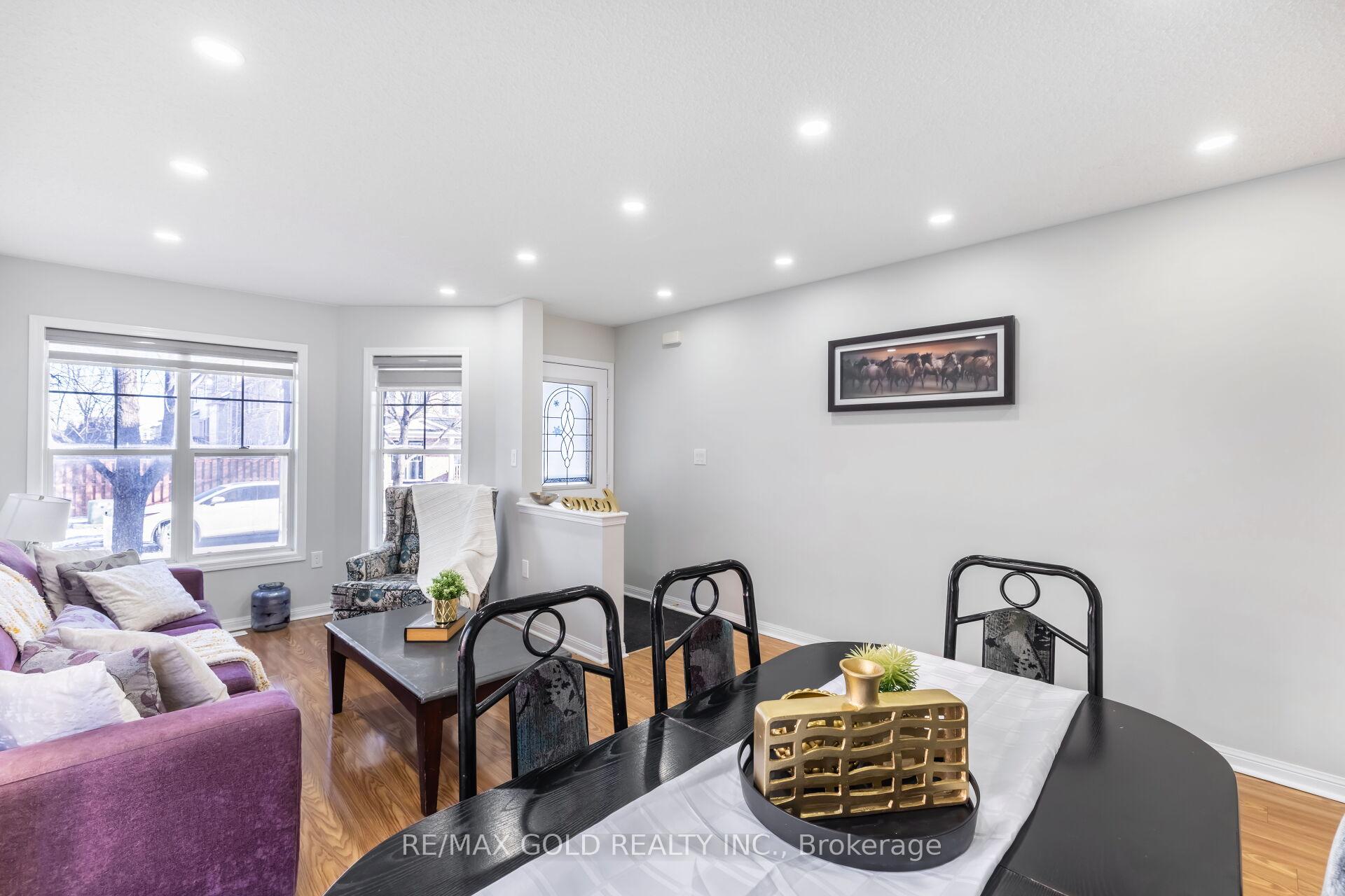 Photo 11 of 210 Owlridge Drive, Brampton, Credit Valley — HOMEH