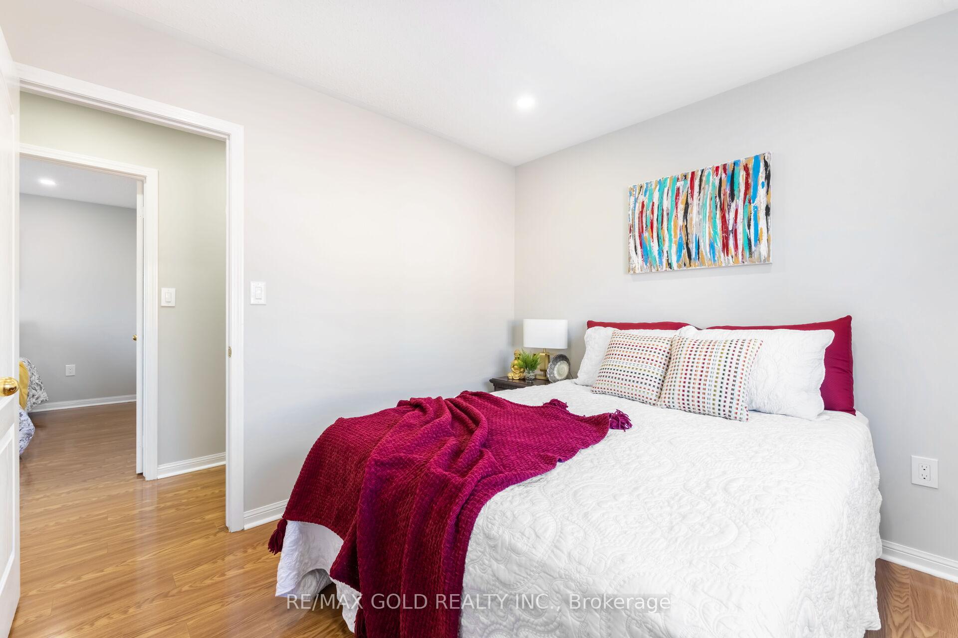 Photo 56 of 210 Owlridge Drive, Brampton, Credit Valley — HOMEH