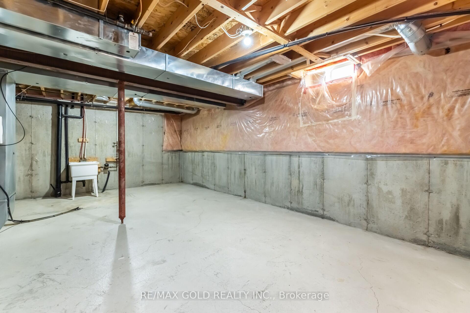 Photo 59 of 210 Owlridge Drive, Brampton, Credit Valley — HOMEH