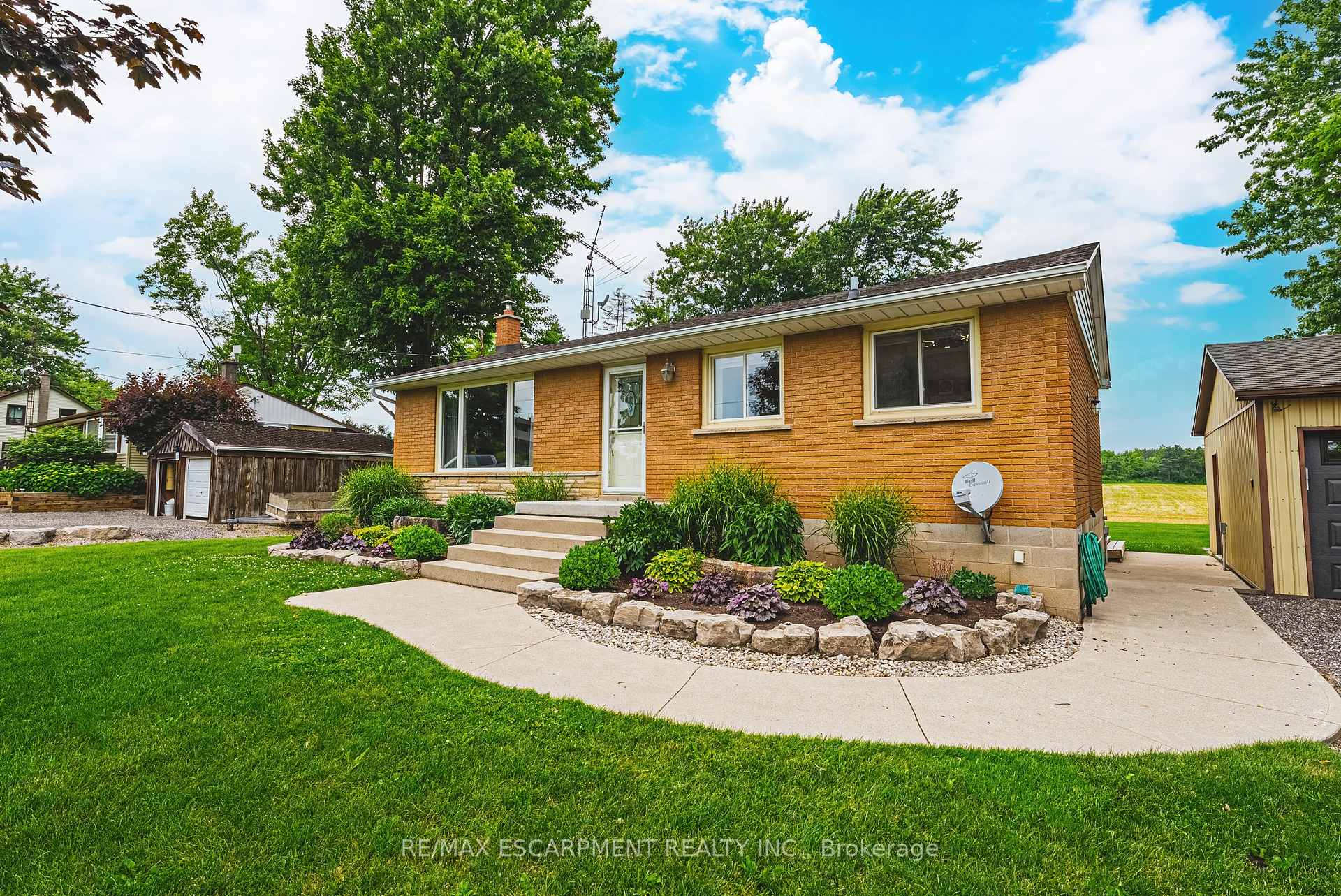 Photo 1 of 1451 6th Con Road W, Hamilton, Rural Flamborough — HOMEH