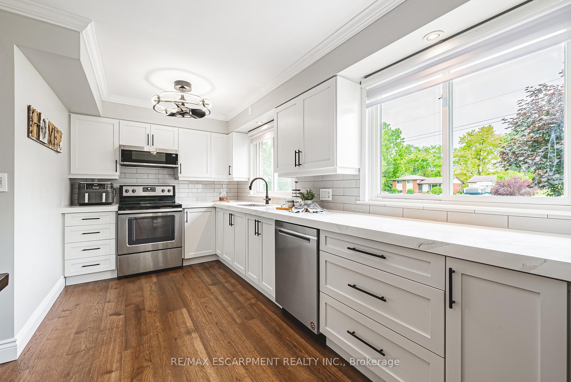Photo 4 of 1451 6th Con Road W, Hamilton, Rural Flamborough — HOMEH