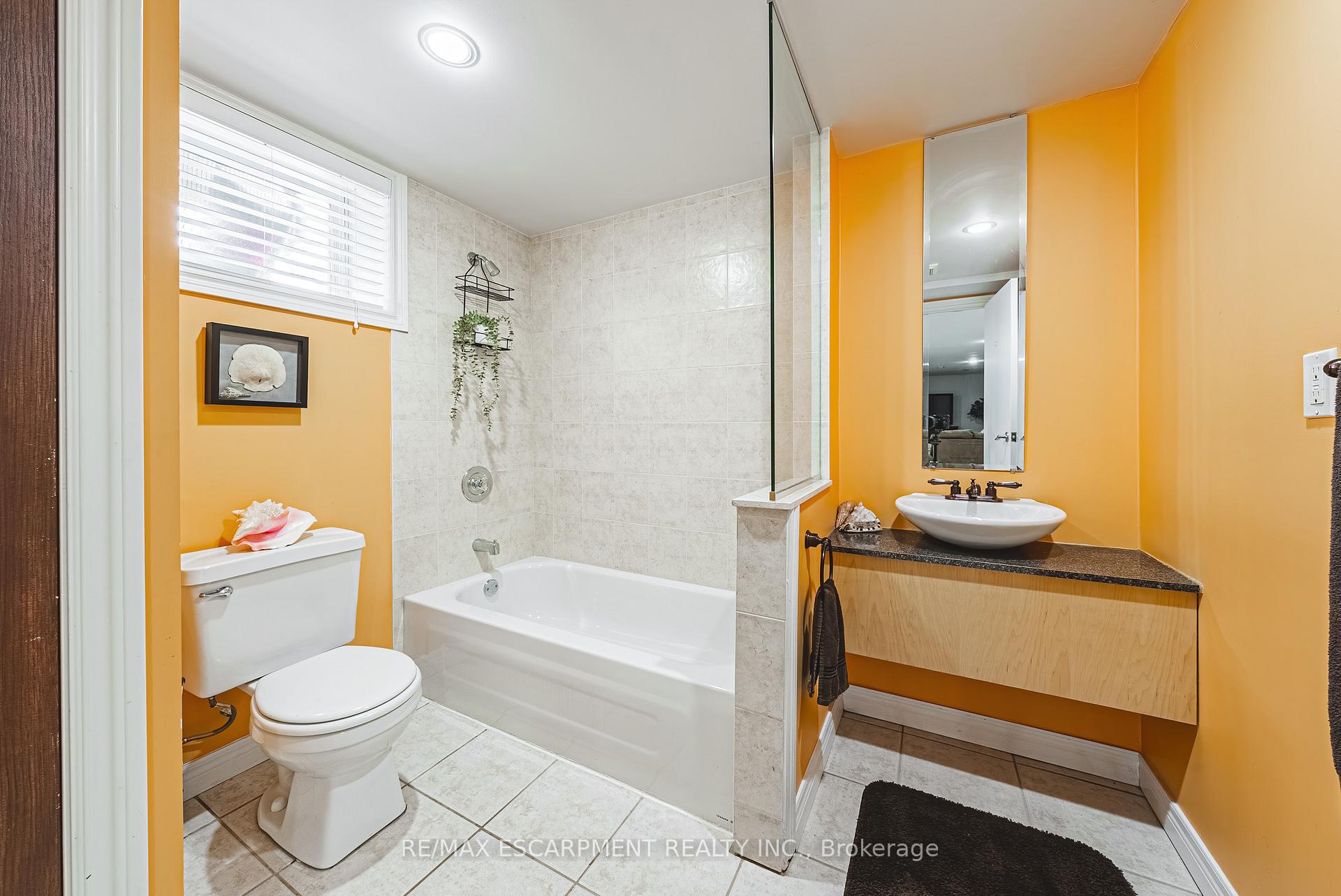 Photo 26 of 1451 6th Con Road W, Hamilton, Rural Flamborough — HOMEH