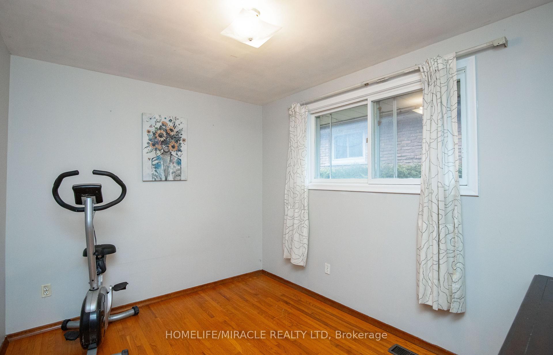 Photo 16 of 6 Glenmurray Court S, Hamilton, Red Hill — HOMEH