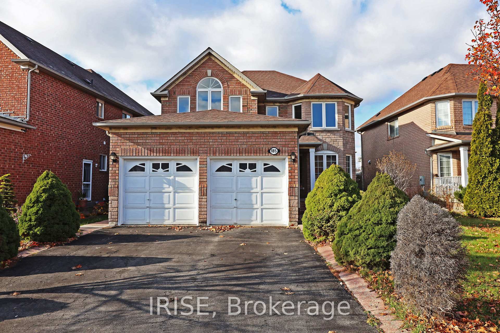 Photo 2 of 185 Mountainberry Road, Brampton, Sandringham-Wellington — HOMEH