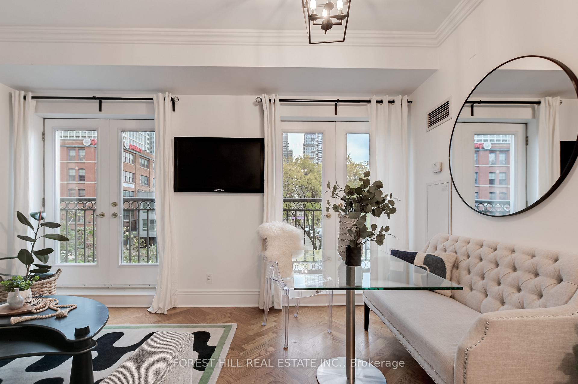 Photo 9 of Unit 307, 120 Lombard Street, Toronto, Church-Yonge Corridor — HOMEH