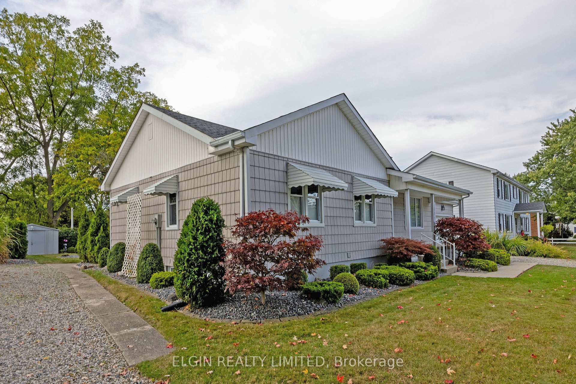 Photo 4 of 22 Fairview Avenue, St. Thomas — HOMEH