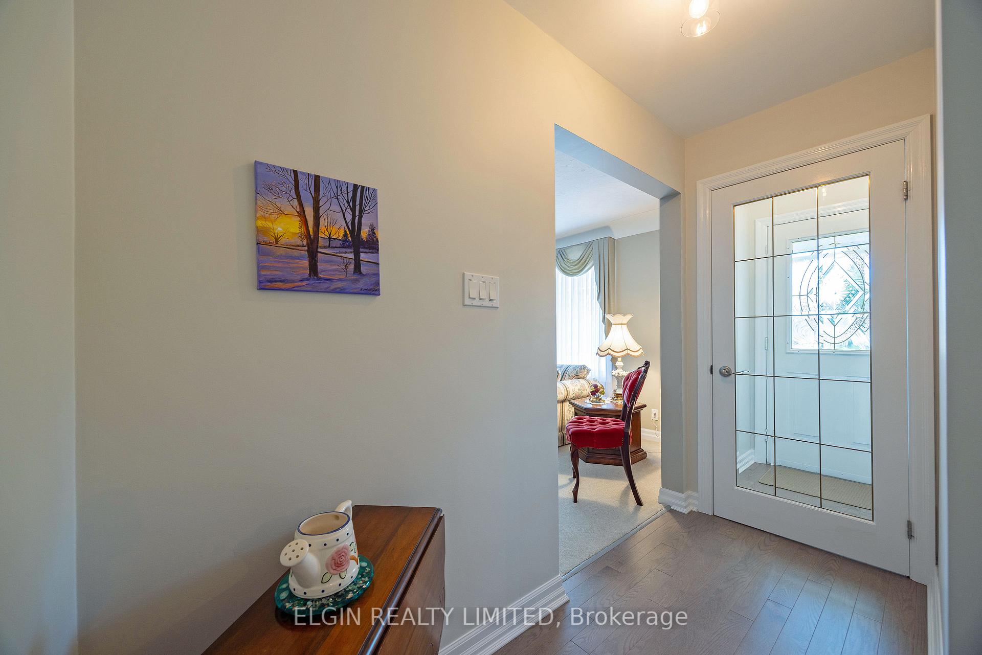 Photo 5 of 22 Fairview Avenue, St. Thomas — HOMEH