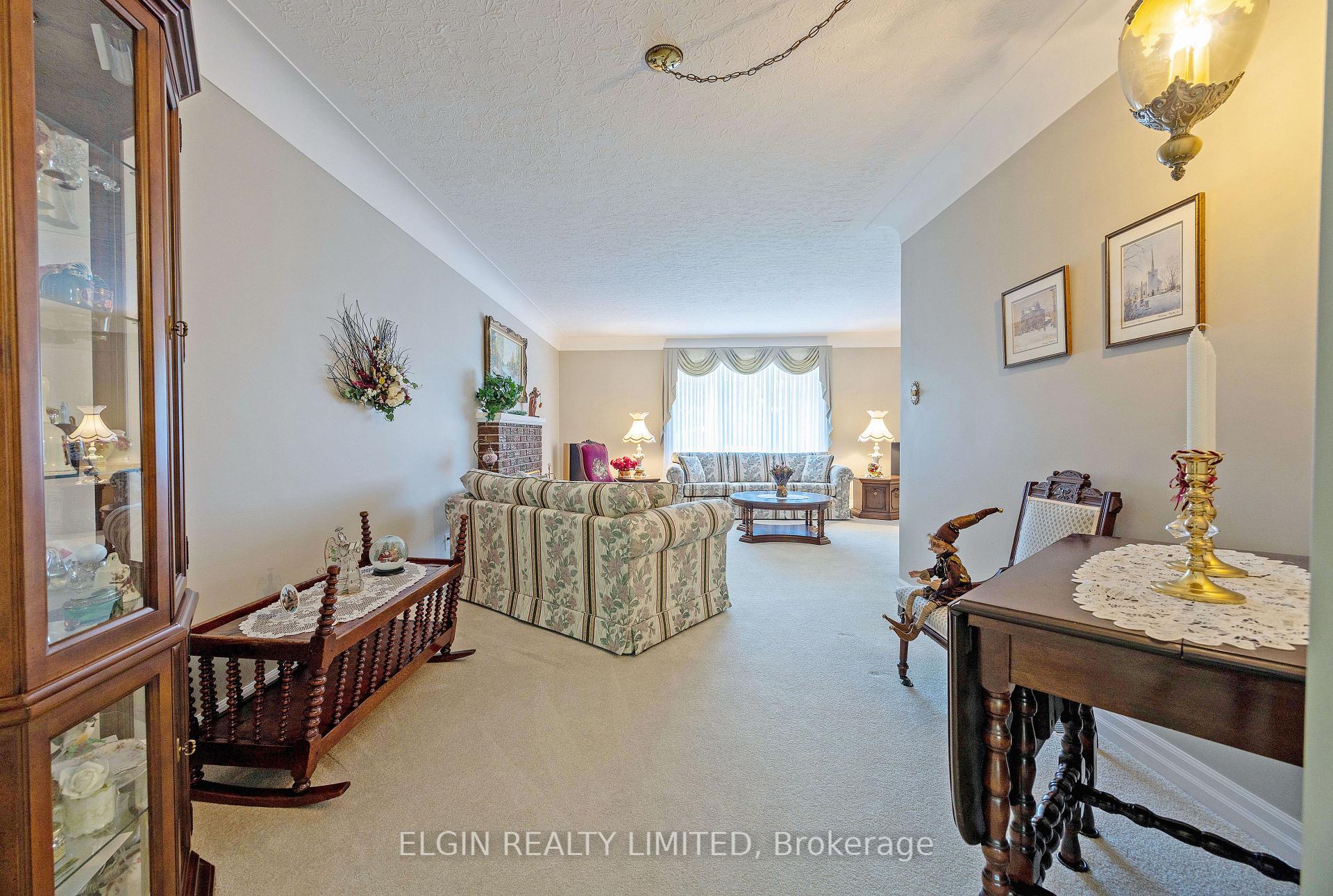 Photo 10 of 22 Fairview Avenue, St. Thomas — HOMEH