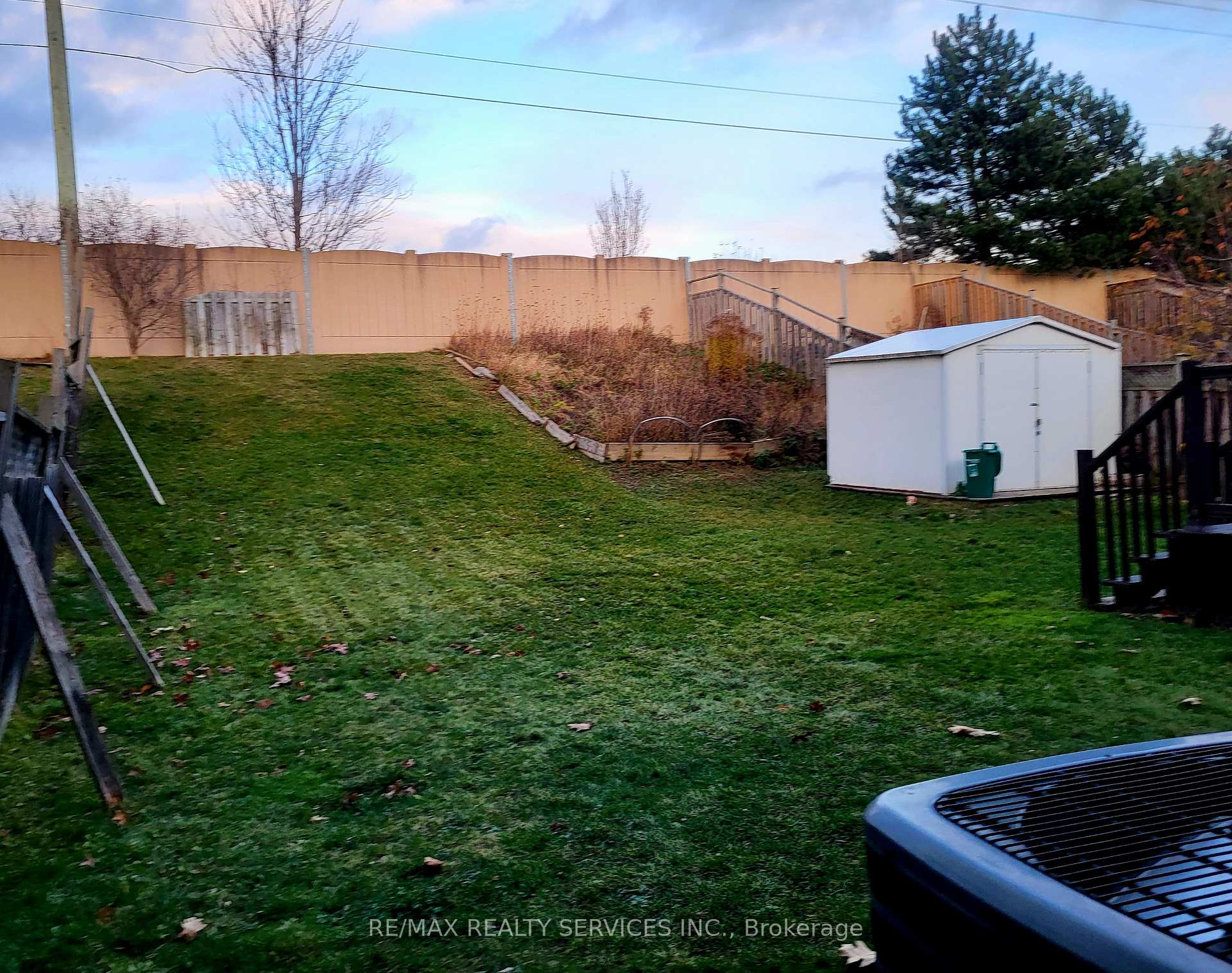 Photo 9 of 64 Harbourtown Crescent, Brampton, Madoc — HOMEH