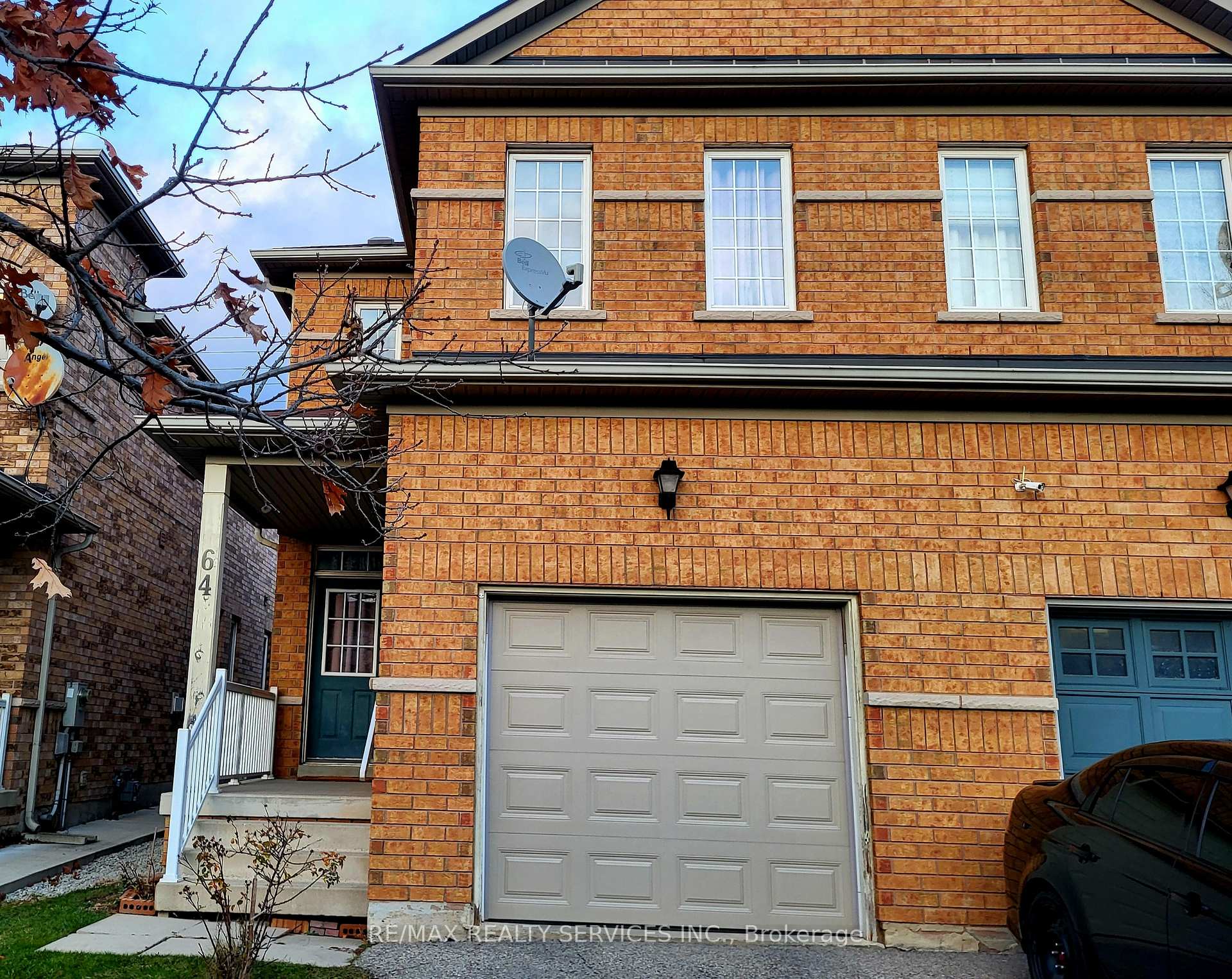 Photo 11 of 64 Harbourtown Crescent, Brampton, Madoc — HOMEH