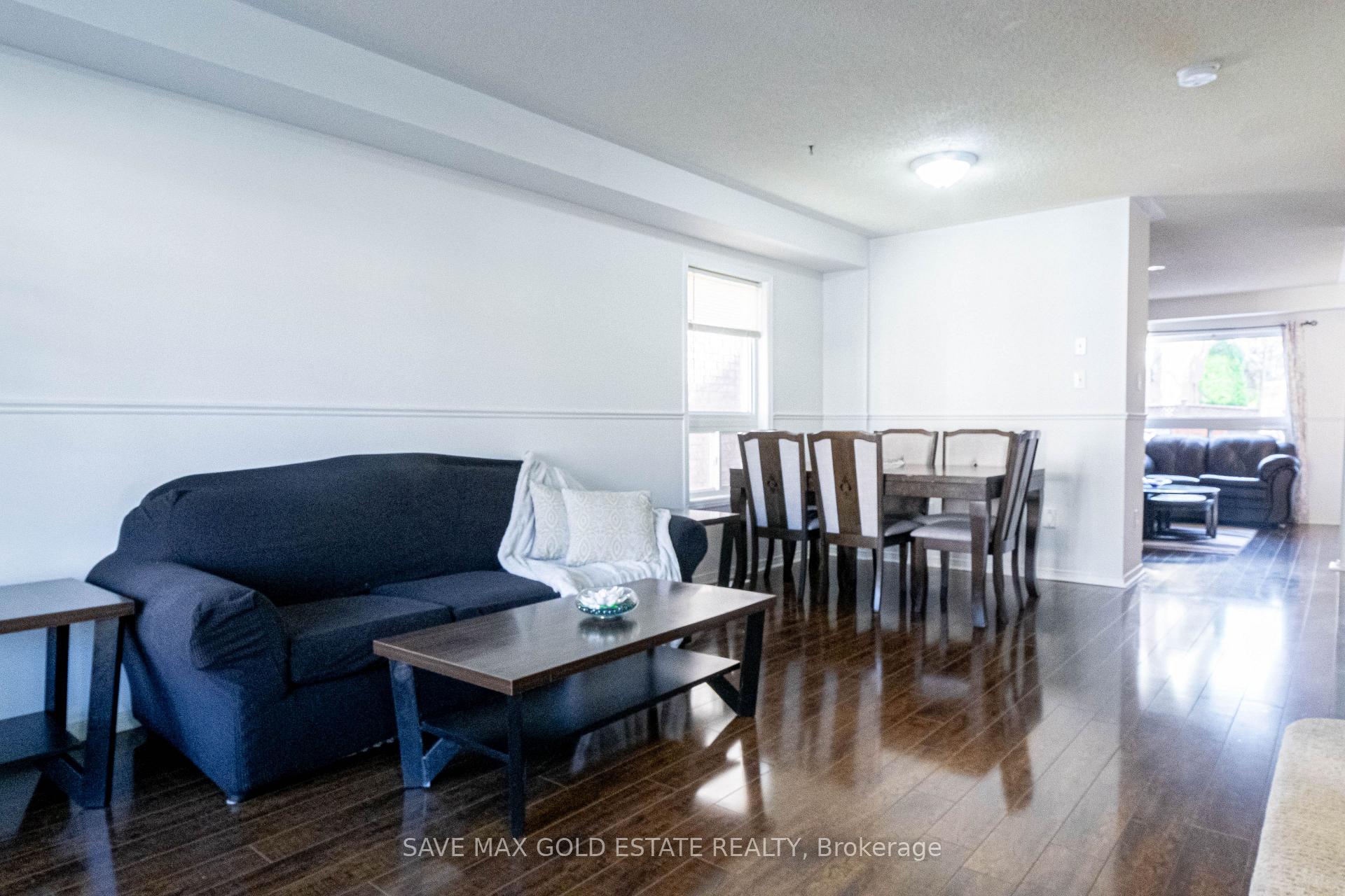 Photo 6 of 75 Saintsbury Crescent, Brampton, Sandringham-Wellington — HOMEH