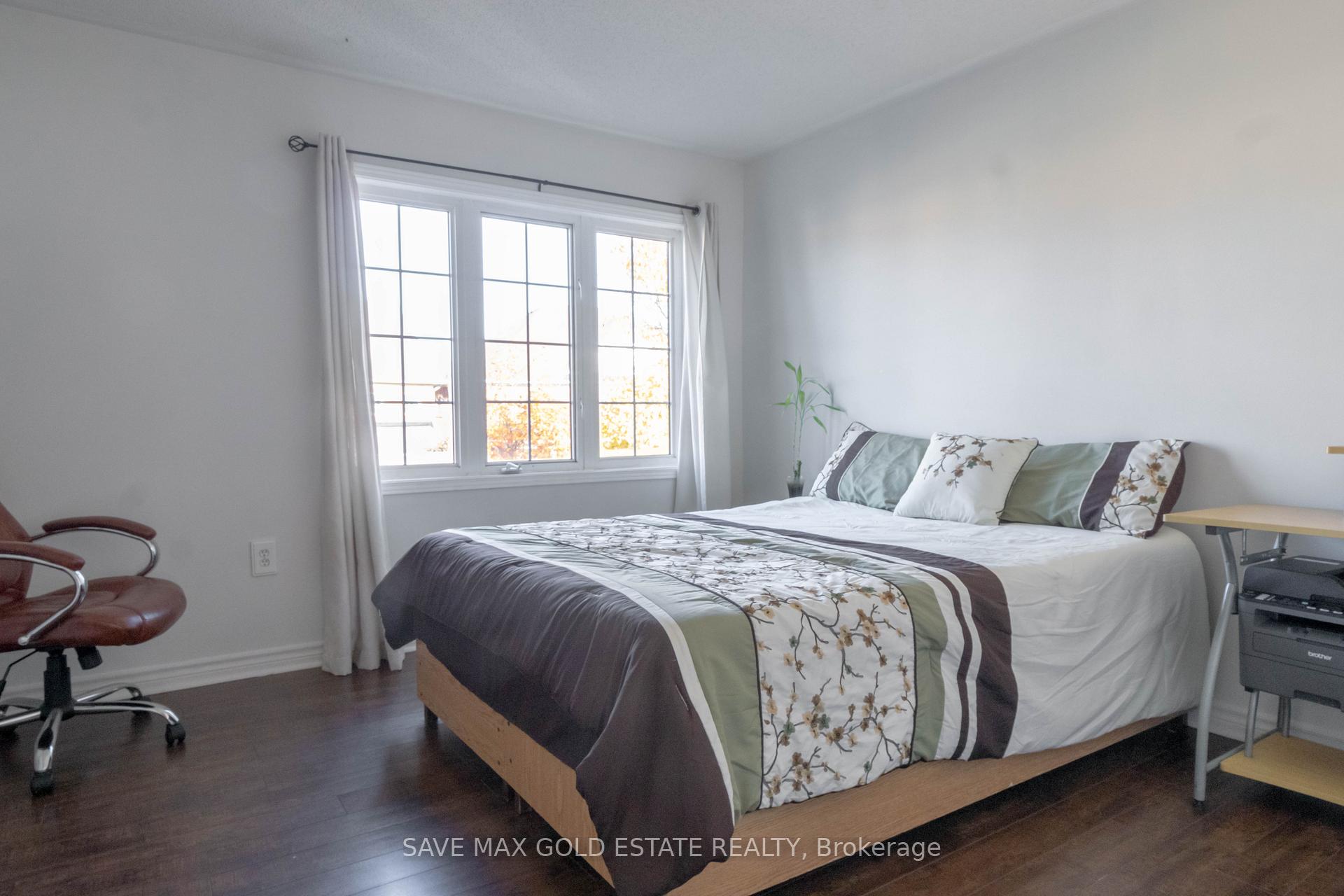 Photo 18 of 75 Saintsbury Crescent, Brampton, Sandringham-Wellington — HOMEH