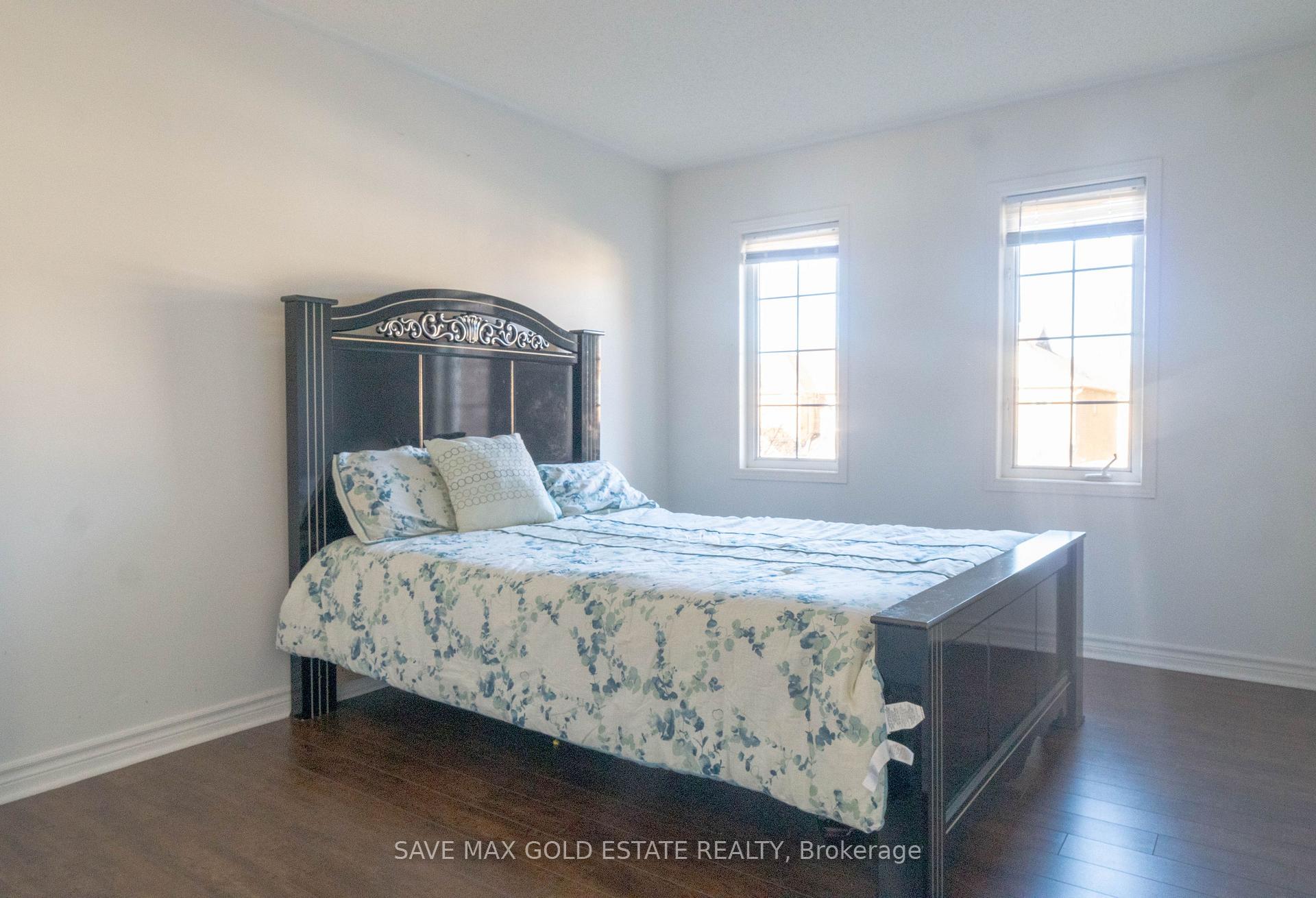 Photo 19 of 75 Saintsbury Crescent, Brampton, Sandringham-Wellington — HOMEH
