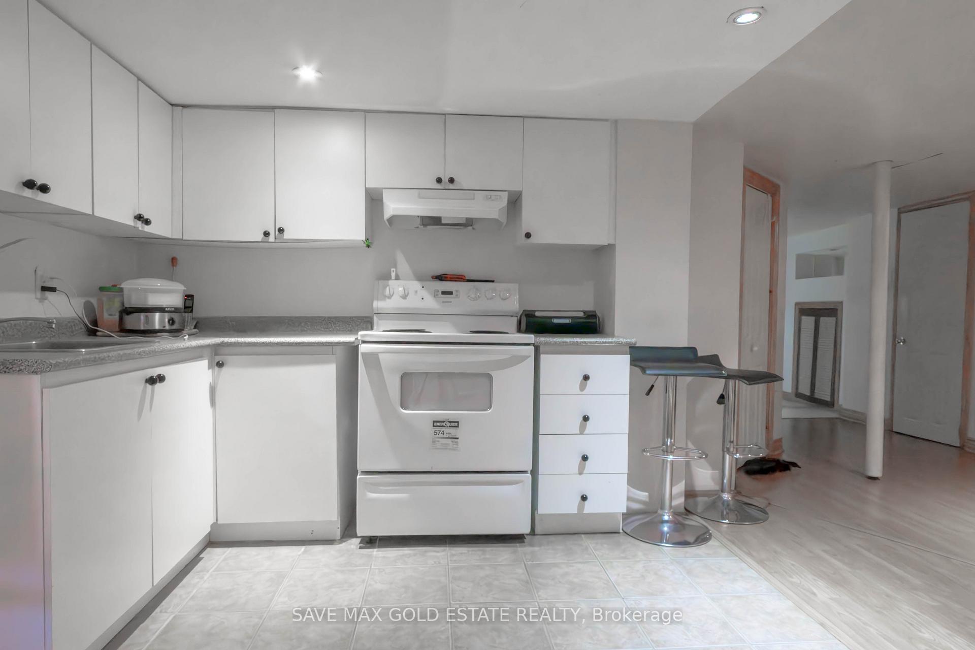 Photo 24 of 75 Saintsbury Crescent, Brampton, Sandringham-Wellington — HOMEH