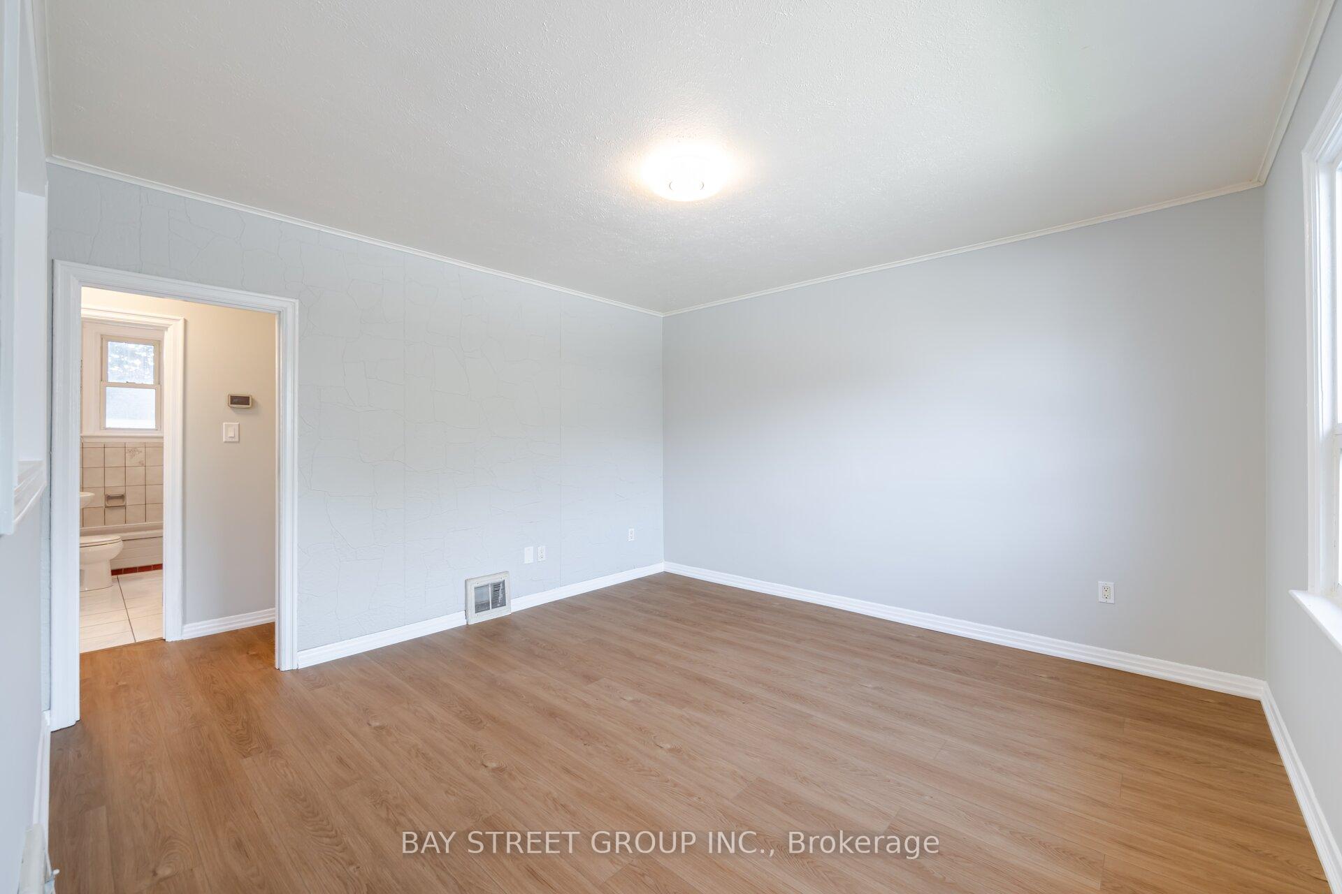 Photo 7 of 81 East 11th Street, Hamilton, Inch Park — HOMEH