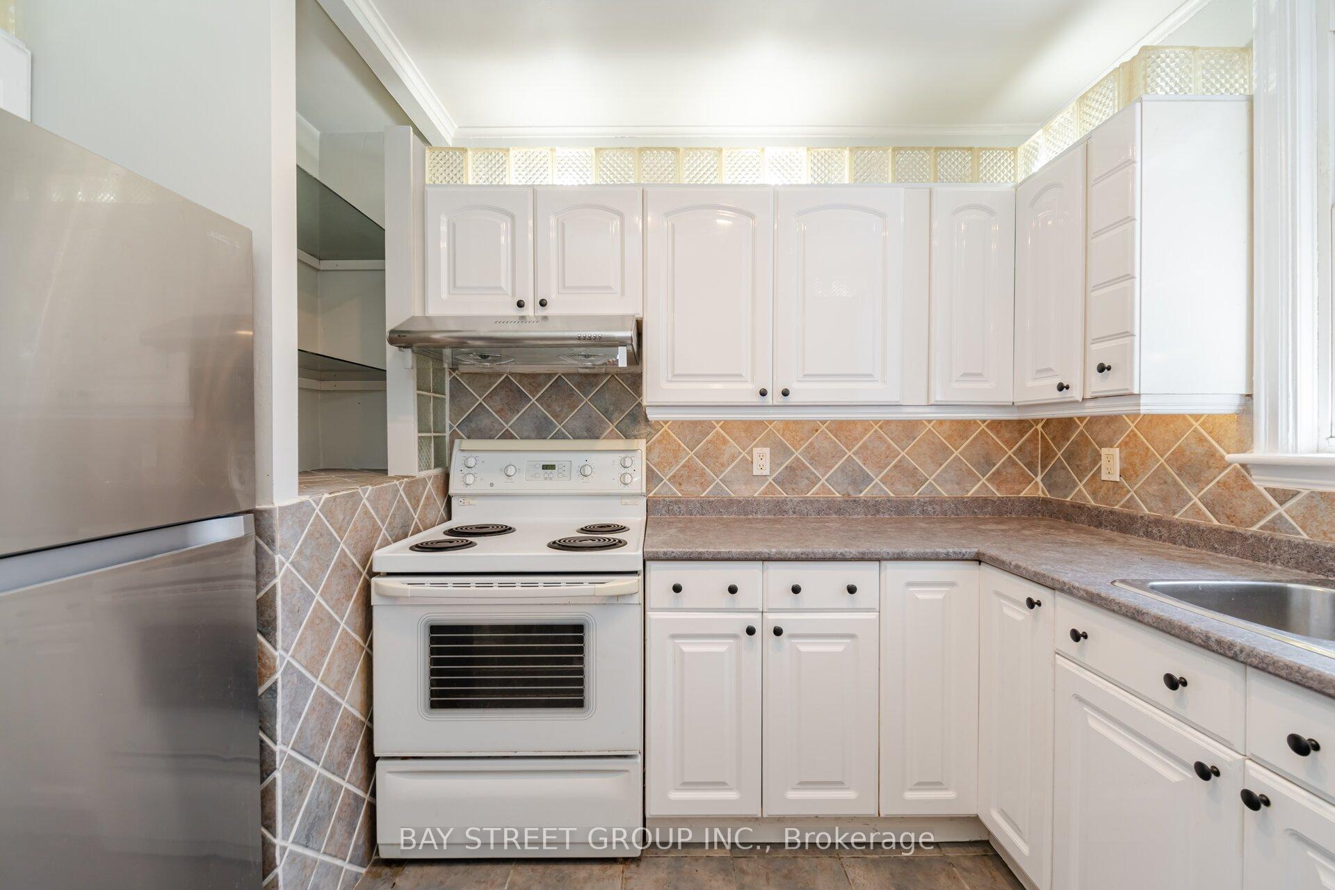 Photo 9 of 81 East 11th Street, Hamilton, Inch Park — HOMEH