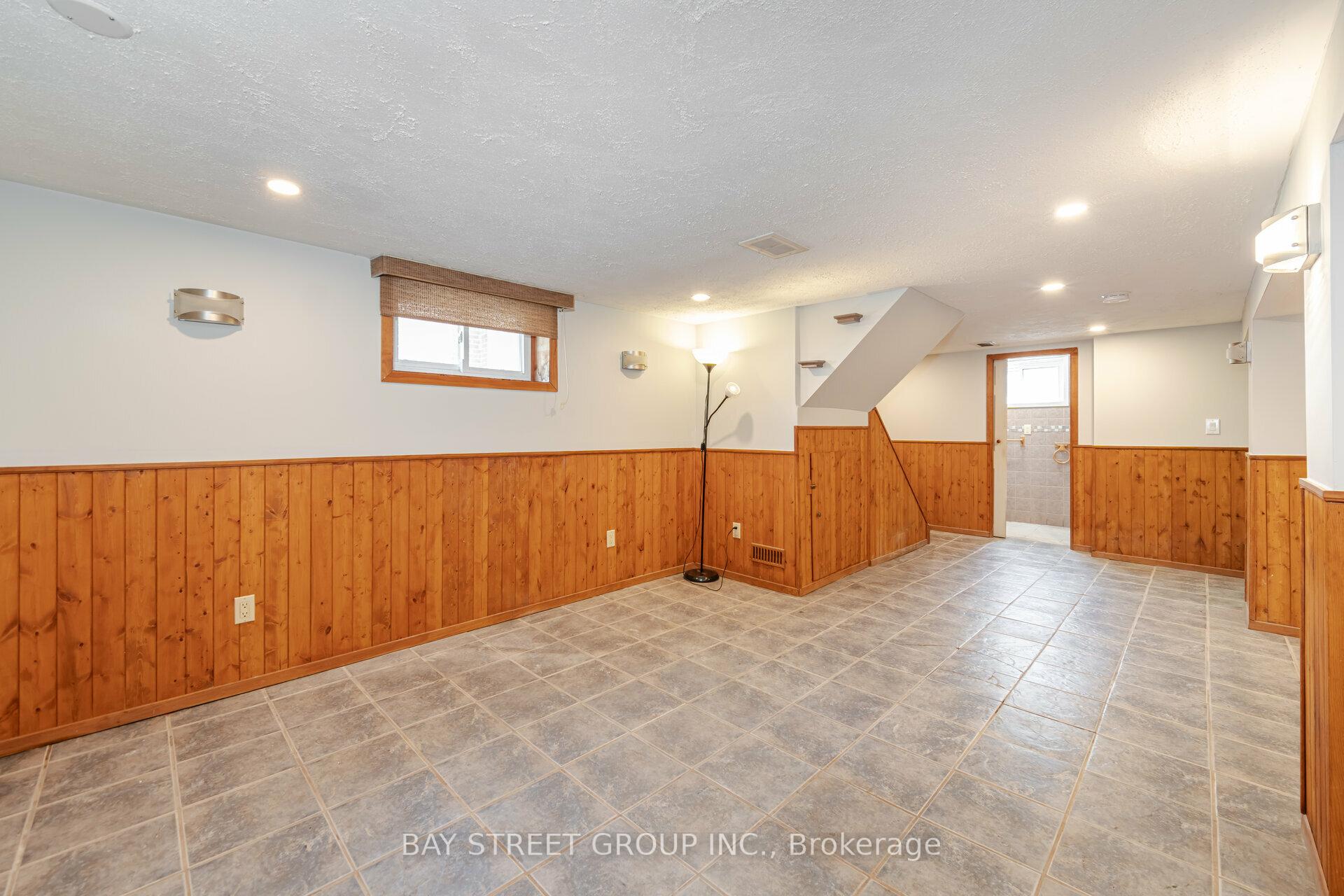 Photo 41 of 81 East 11th Street, Hamilton, Inch Park — HOMEH