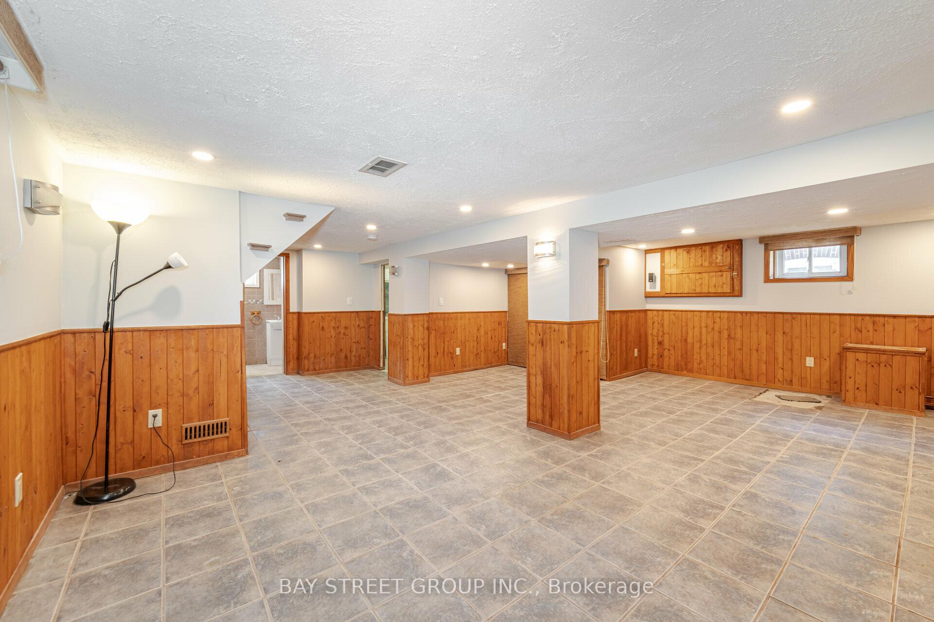 Photo 42 of 81 East 11th Street, Hamilton, Inch Park — HOMEH