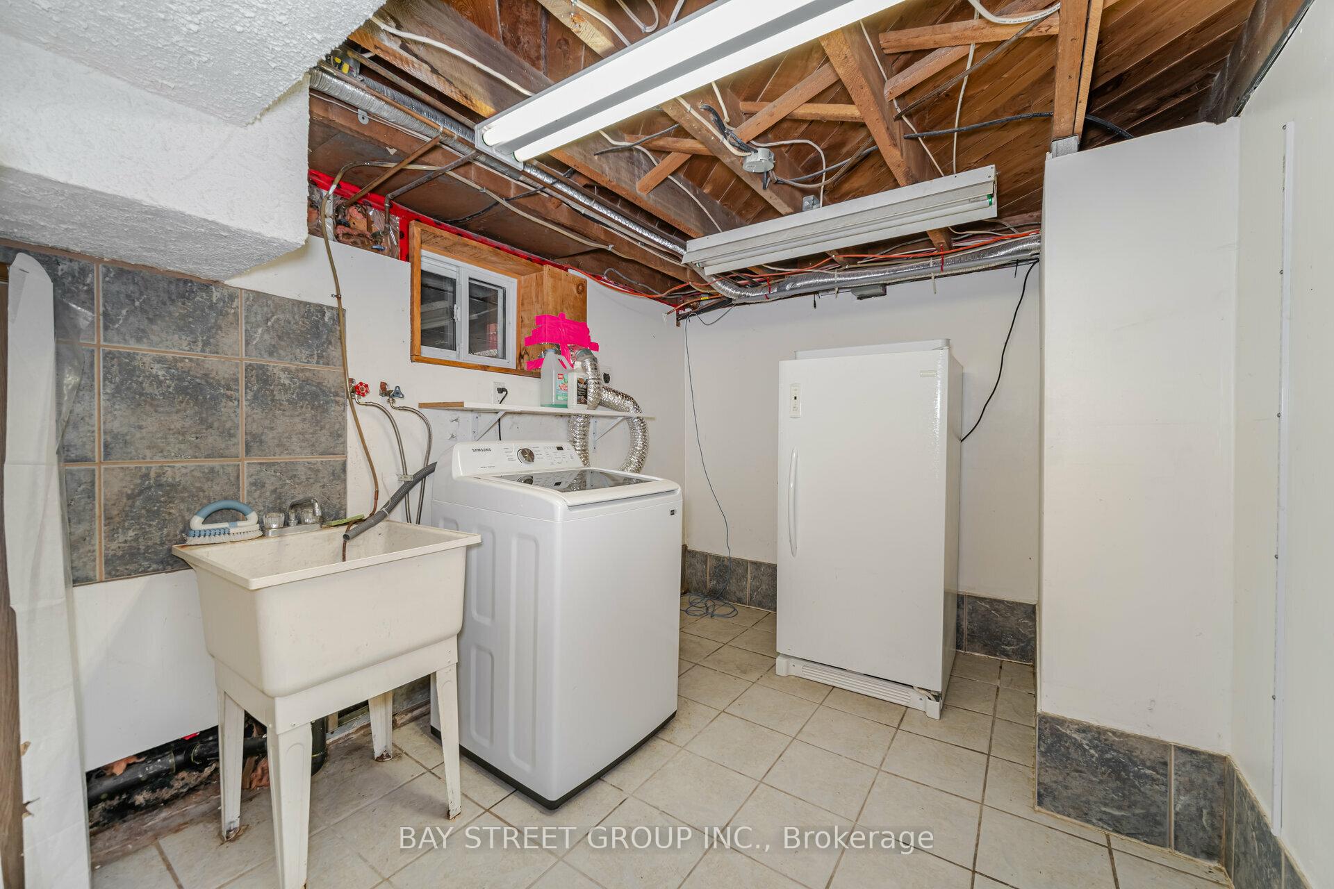 Photo 44 of 81 East 11th Street, Hamilton, Inch Park — HOMEH