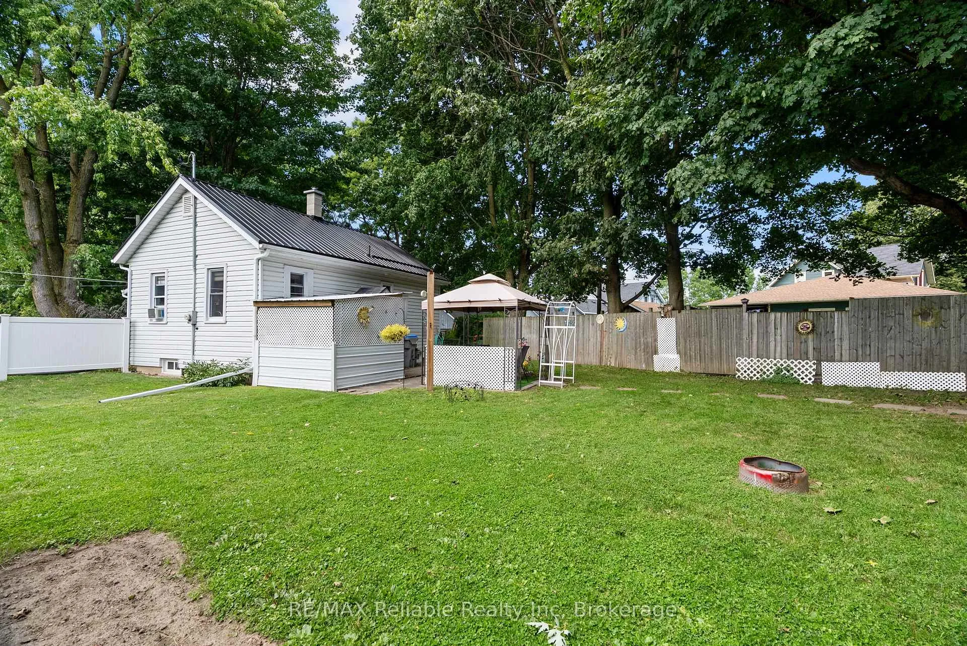 Photo 29 of 125 North Street S, Central Huron, Clinton — HOMEH