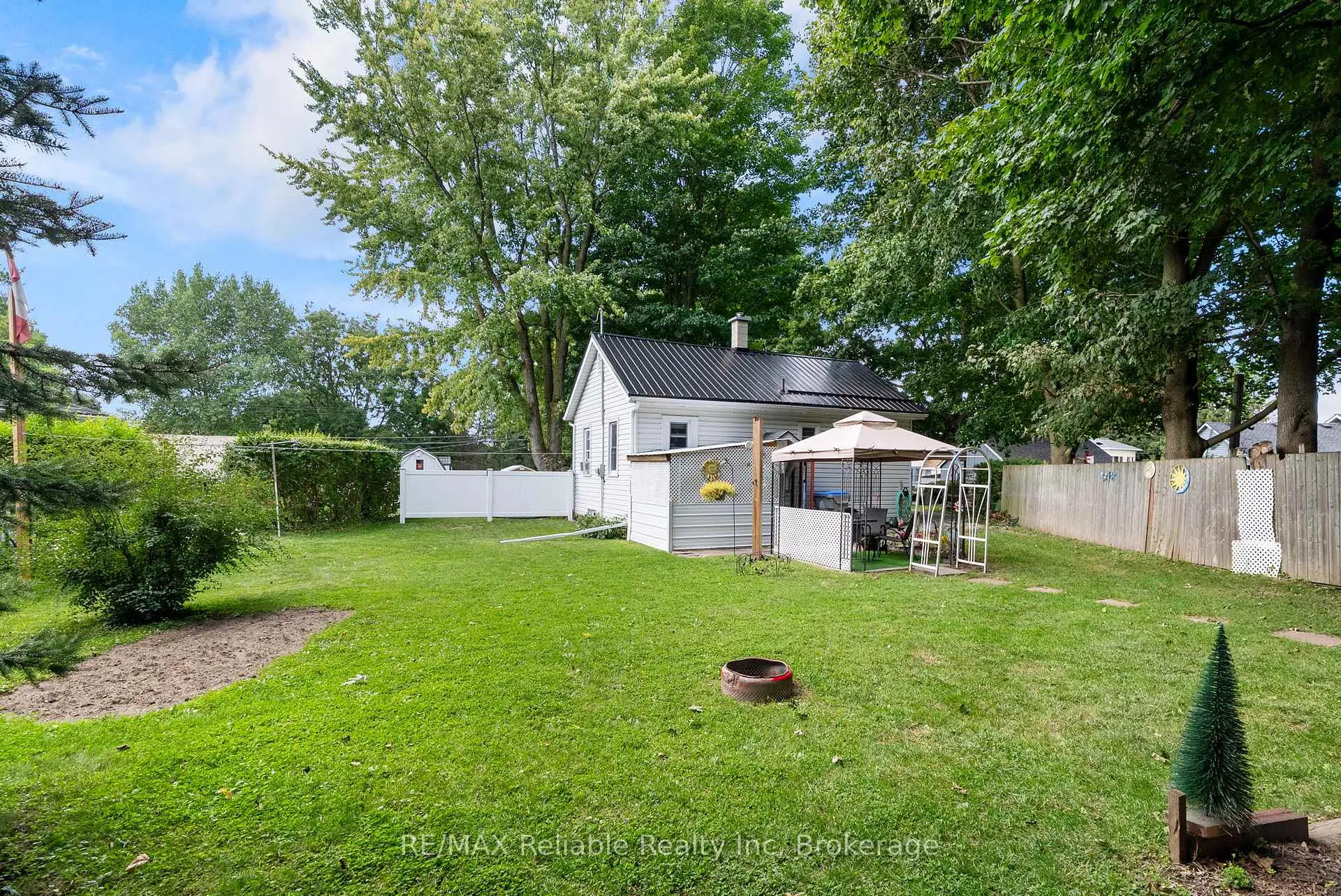 Photo 31 of 125 North Street S, Central Huron, Clinton — HOMEH