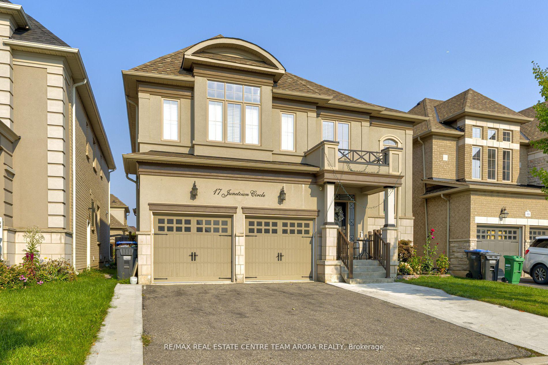Photo 2 of 17 Junetown Circle, Brampton, Credit Valley — HOMEH