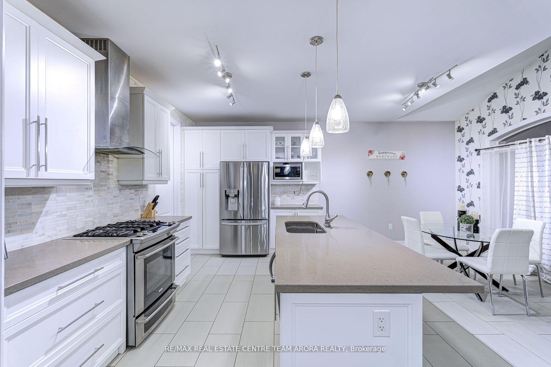 Photo 15 of 17 Junetown Circle, Brampton, Credit Valley — HOMEH