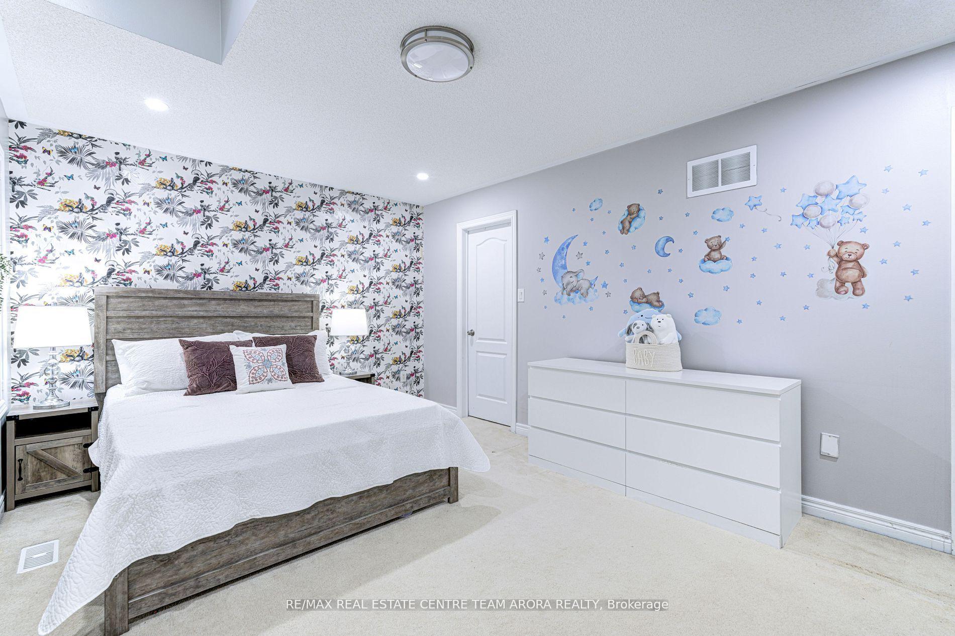 Photo 24 of 17 Junetown Circle, Brampton, Credit Valley — HOMEH