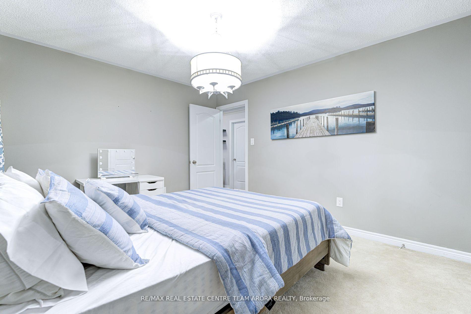 Photo 28 of 17 Junetown Circle, Brampton, Credit Valley — HOMEH