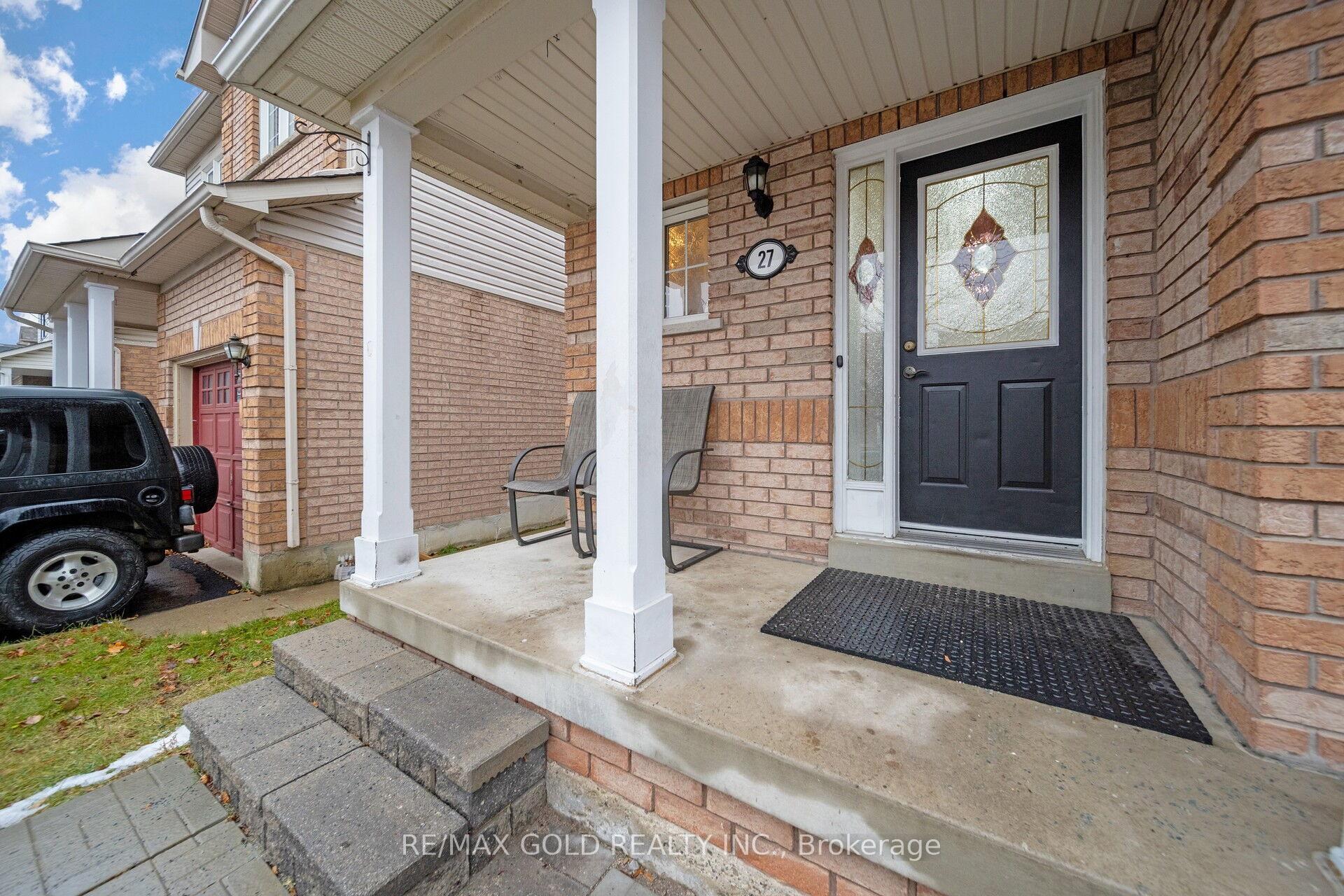 Photo 2 of 27 Ridgemore Crescent S, Brampton, Fletcher's Meadow — HOMEH