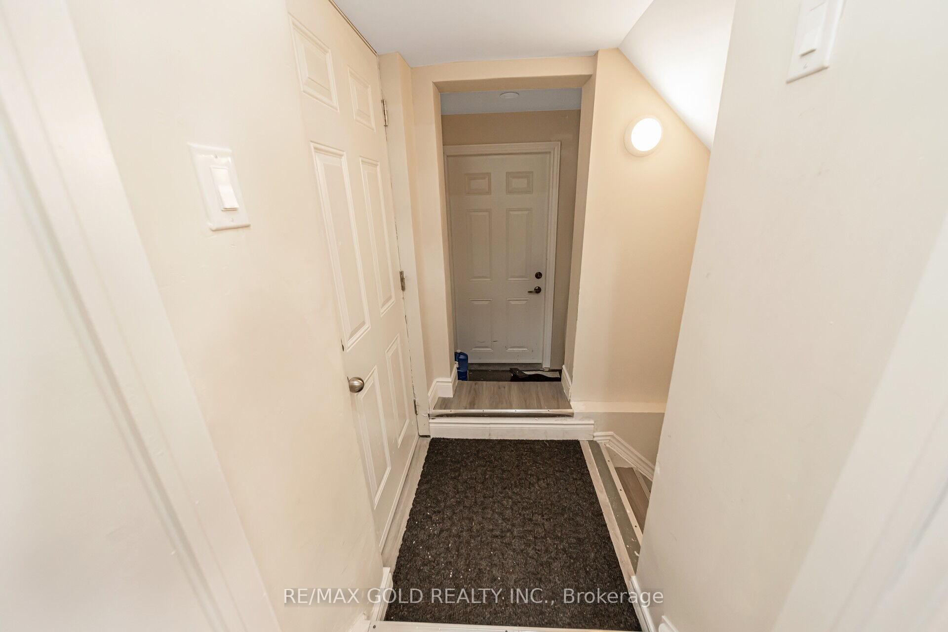 Photo 18 of 27 Ridgemore Crescent S, Brampton, Fletcher's Meadow — HOMEH