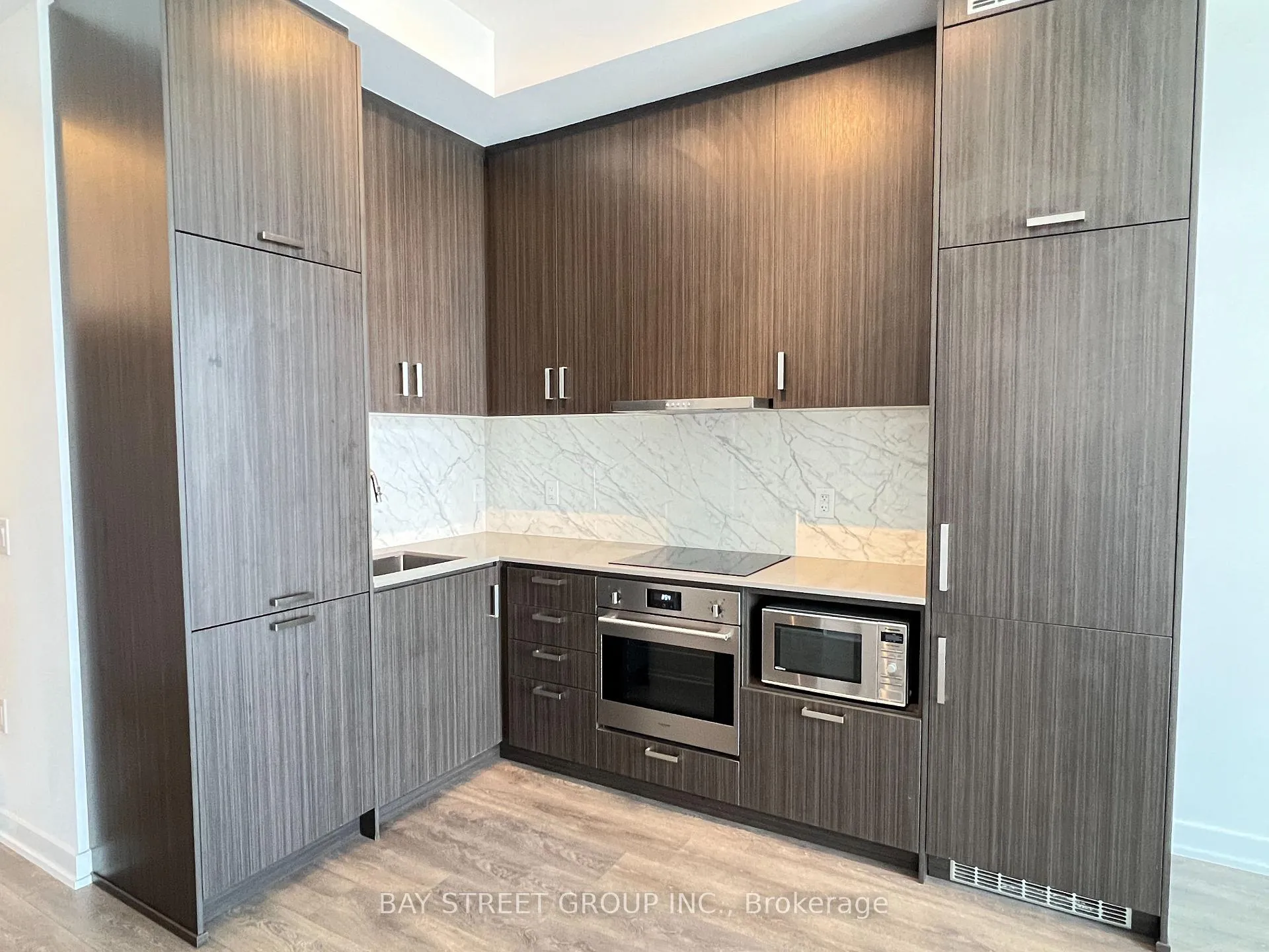 Photo 9 of Unit 511, 60 Honeycrisp Crescent, Vaughan, Vaughan Corporate Centre — HOMEH