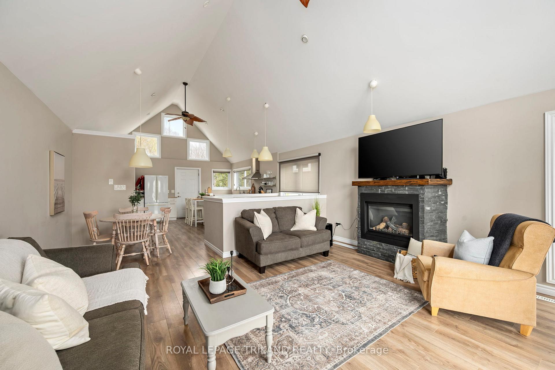 Photo 10 of 387 Front Street, Central Elgin, Port Stanley — HOMEH