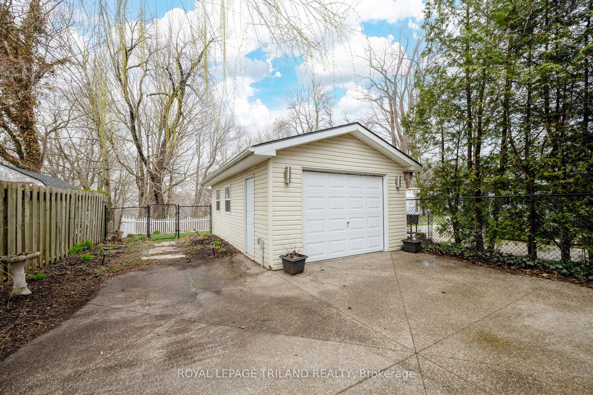 Photo 37 of 387 Front Street, Central Elgin, Port Stanley — HOMEH