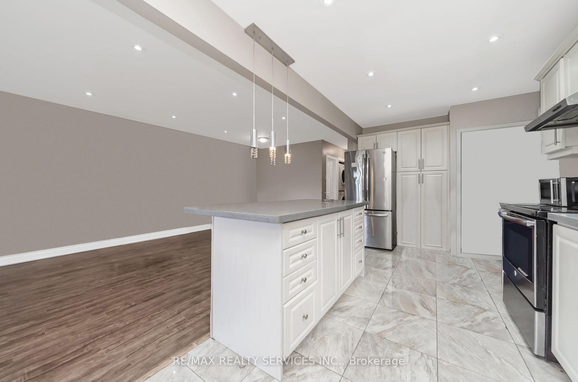 Photo 5 of 26 Windermere Court, Brampton, Northwood Park — HOMEH