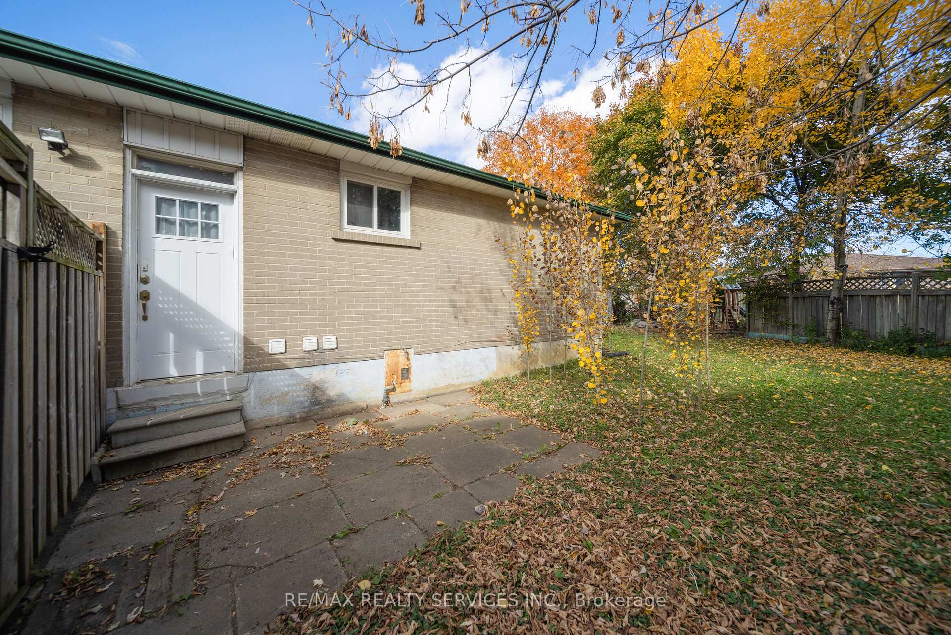 Photo 19 of 26 Windermere Court, Brampton, Northwood Park — HOMEH