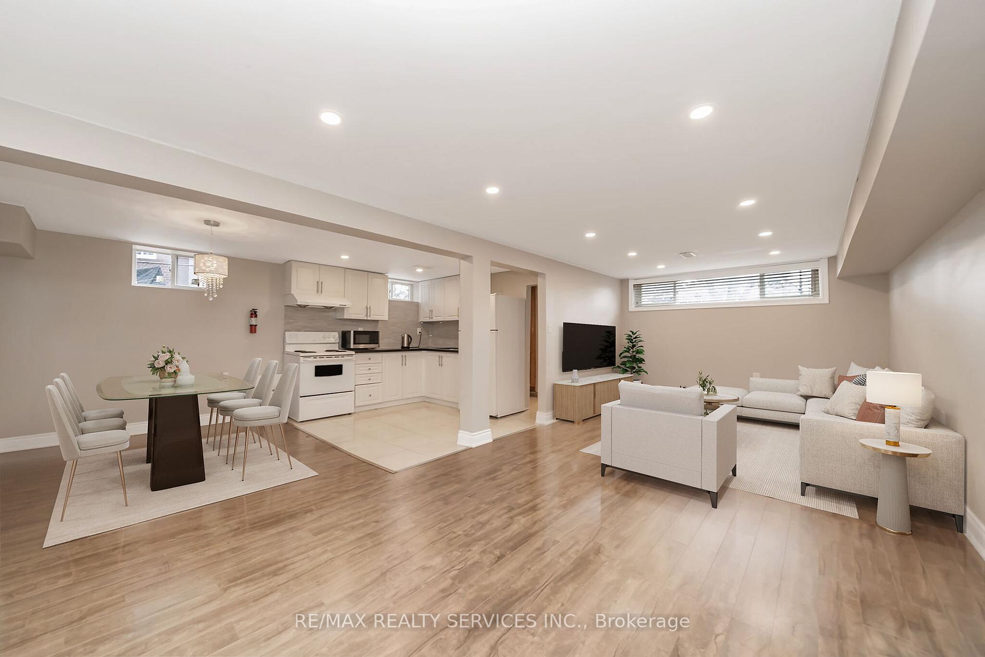 Photo 21 of 26 Windermere Court, Brampton, Northwood Park — HOMEH