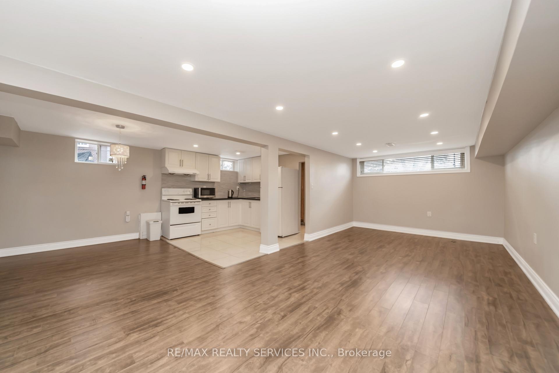 Photo 22 of 26 Windermere Court, Brampton, Northwood Park — HOMEH