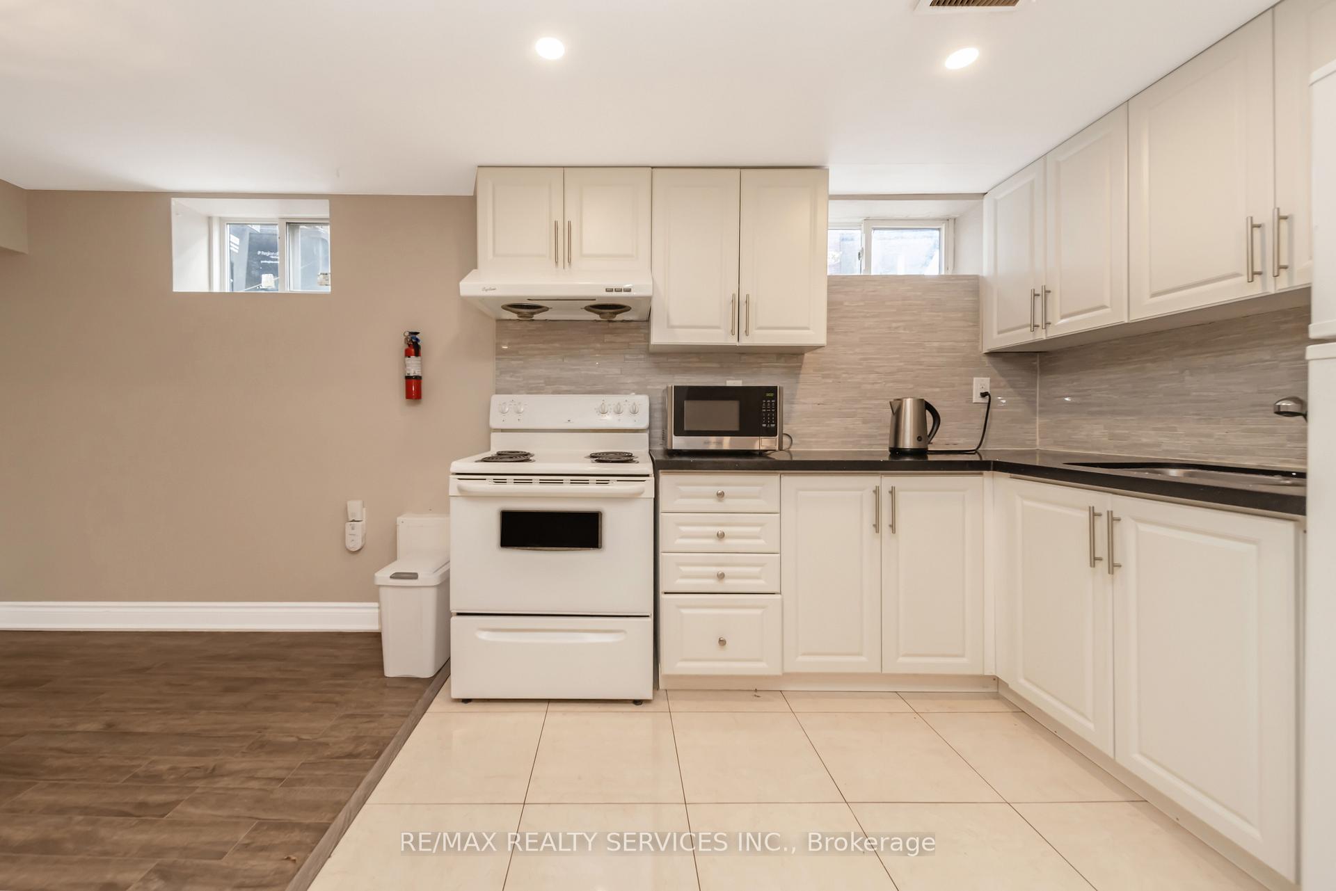 Photo 26 of 26 Windermere Court, Brampton, Northwood Park — HOMEH
